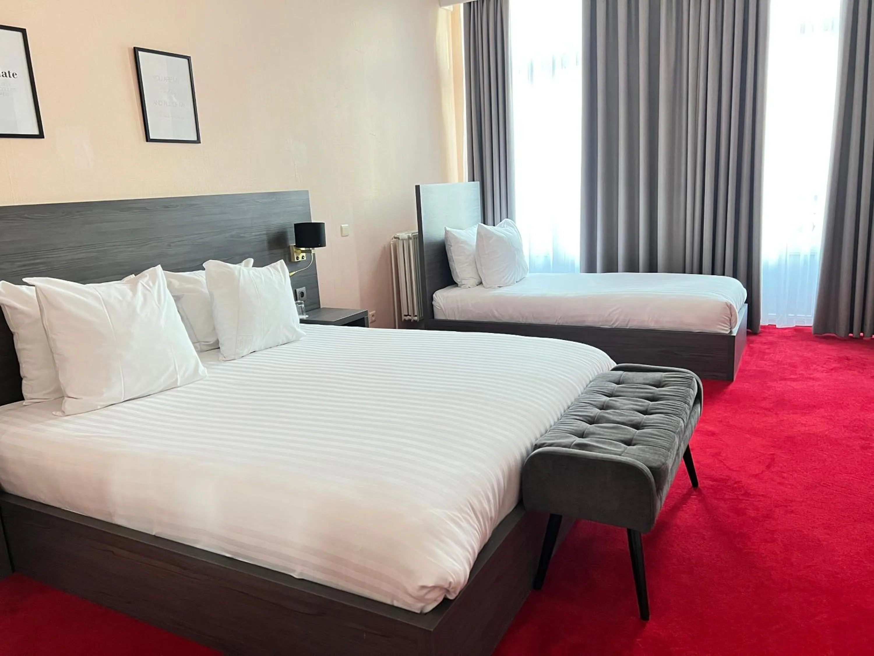 Bed in La Bourse Hotel