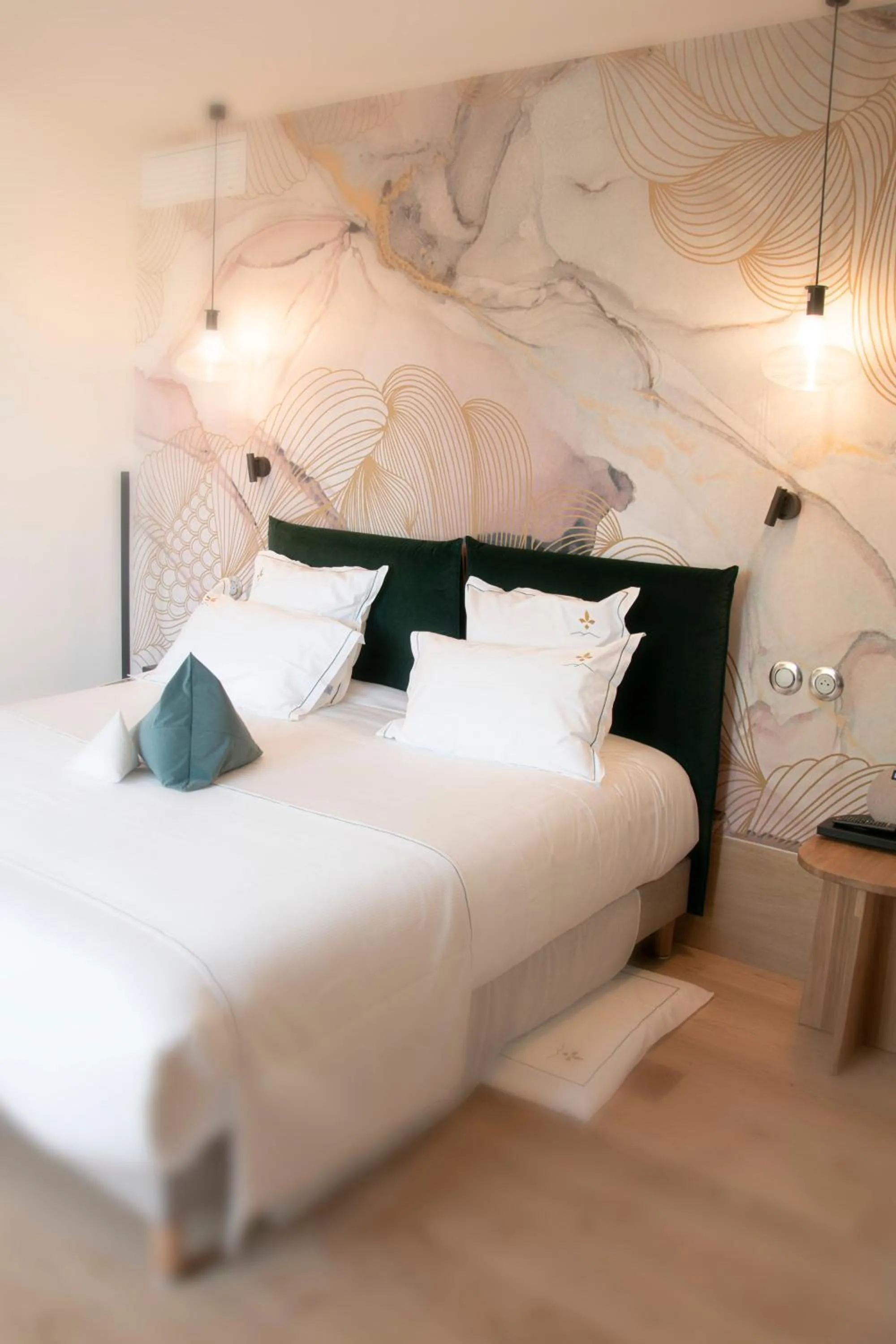 Bed in AUX DUCS DE SIENNE