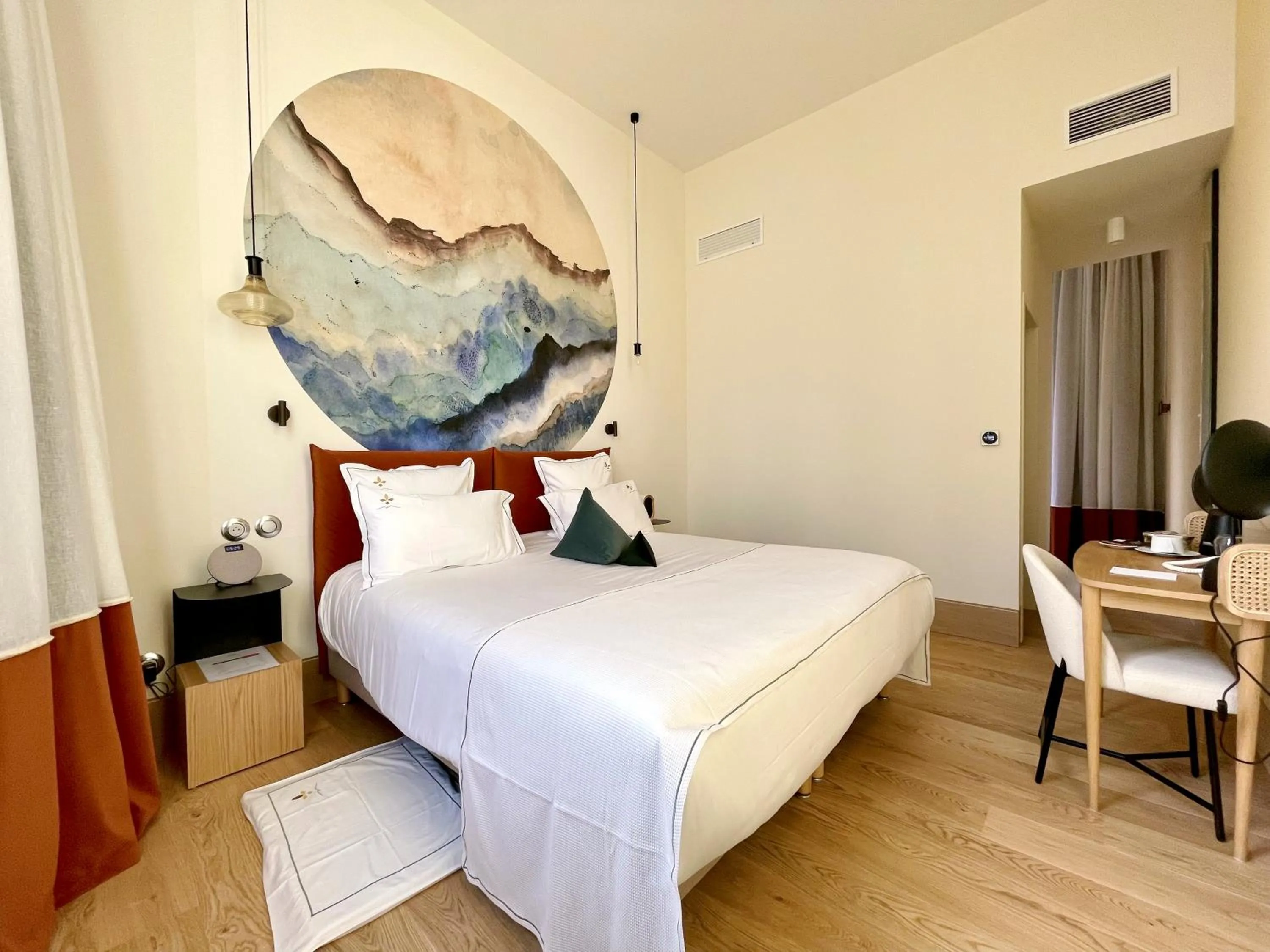 Bed in AUX DUCS DE SIENNE