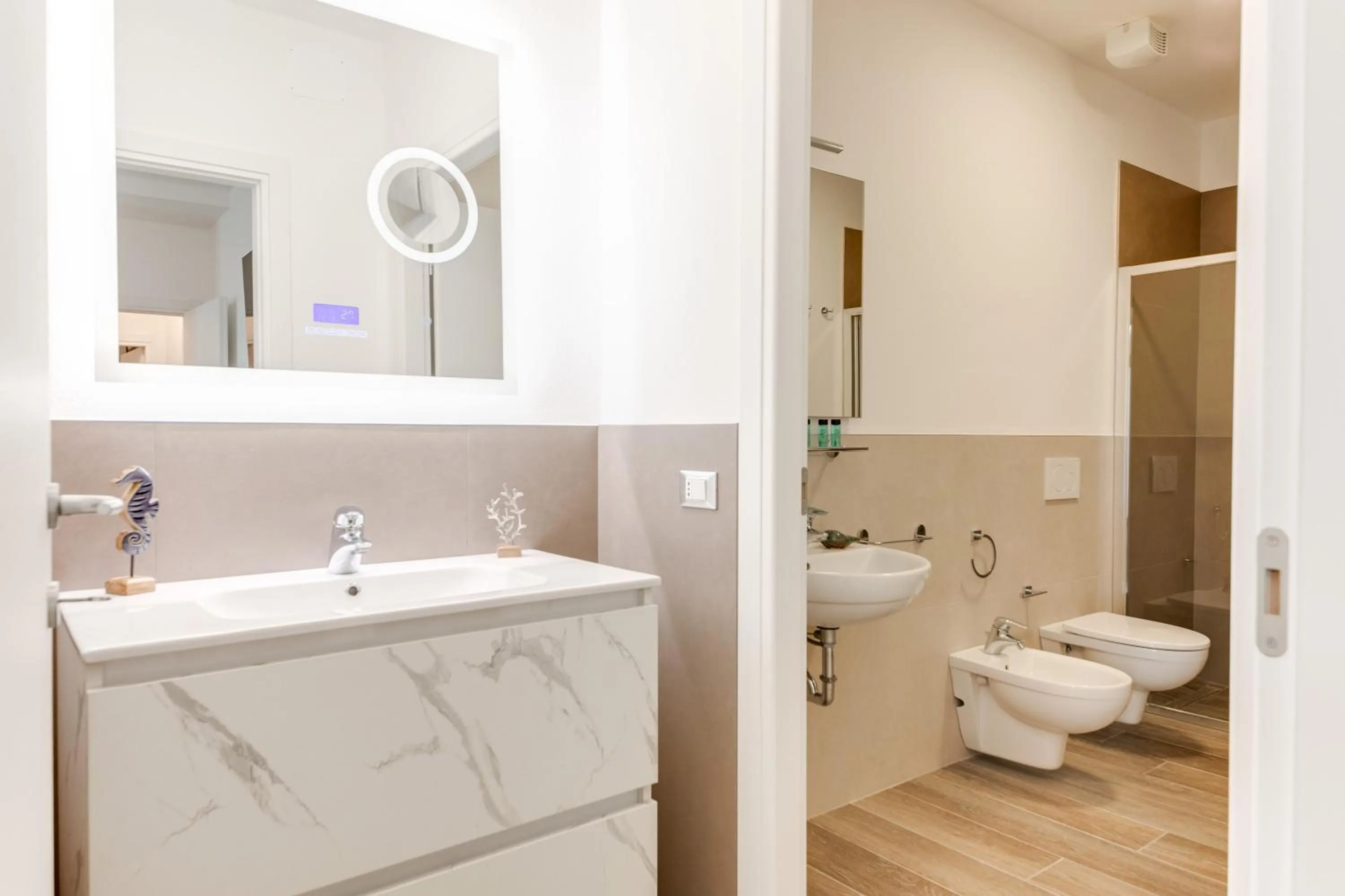 Bathroom in Elegance Suite Apartments - Siroli Collection