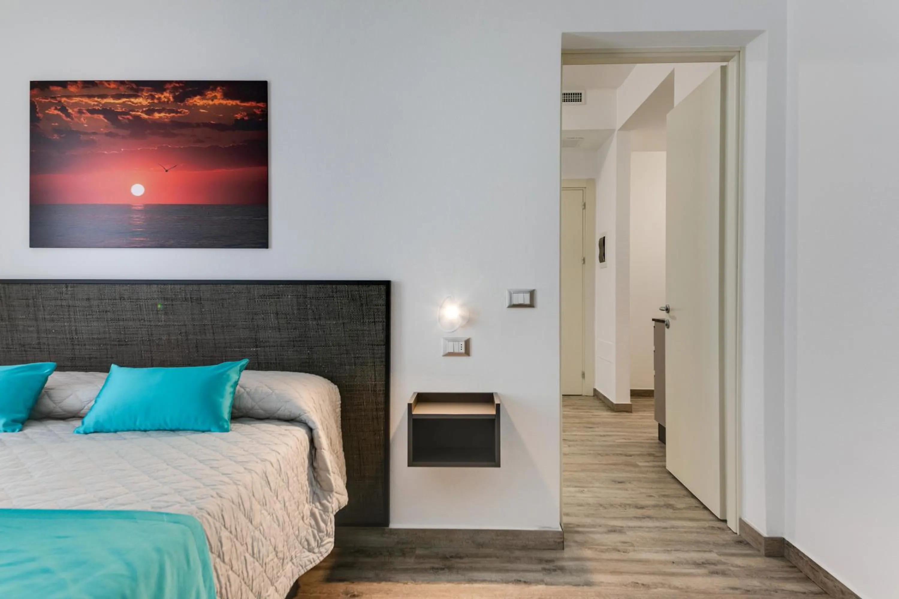 Bedroom, Bed in Elegance Suite Apartments - Siroli Collection