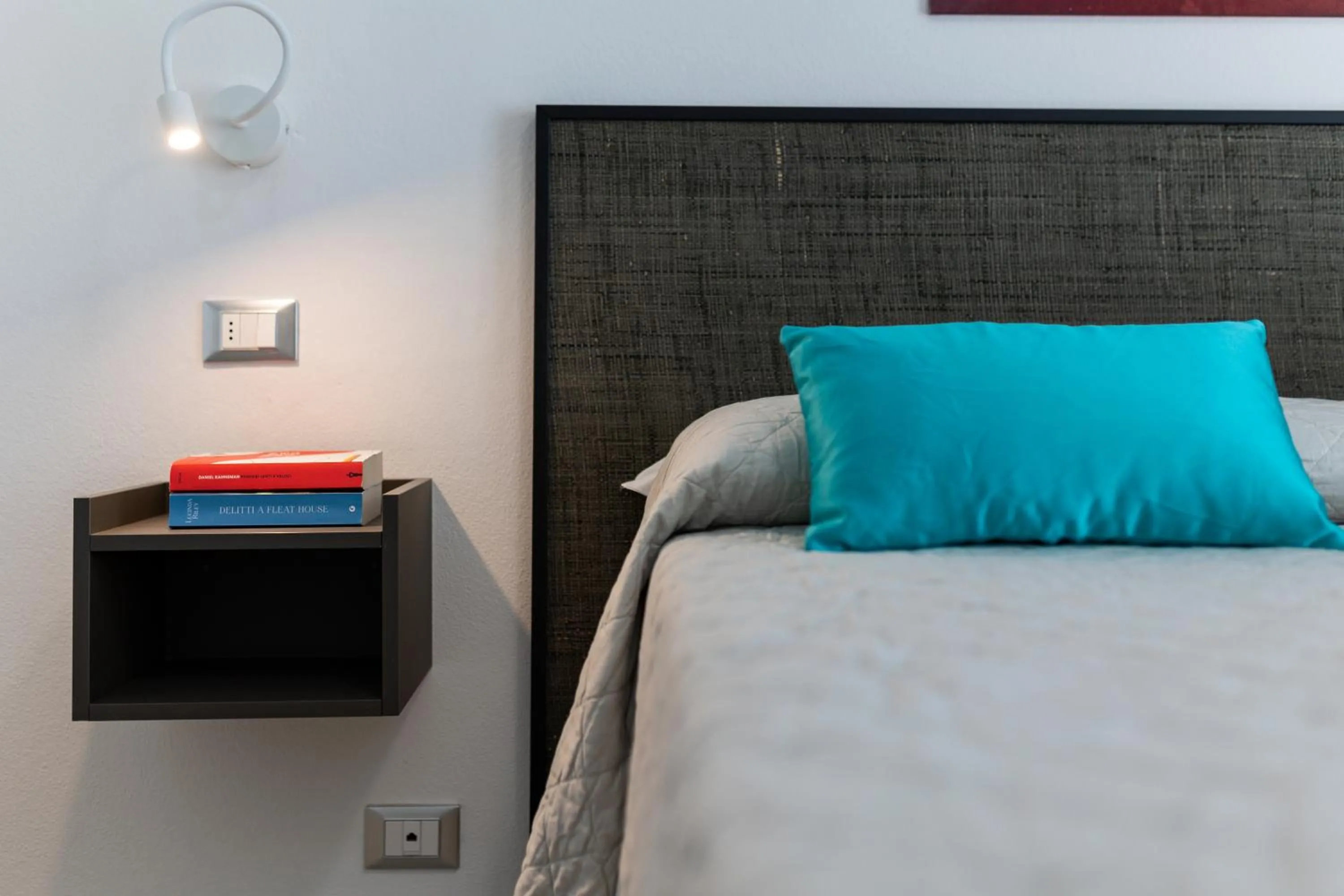 Bedroom, Bed in Elegance Suite Apartments - Siroli Collection