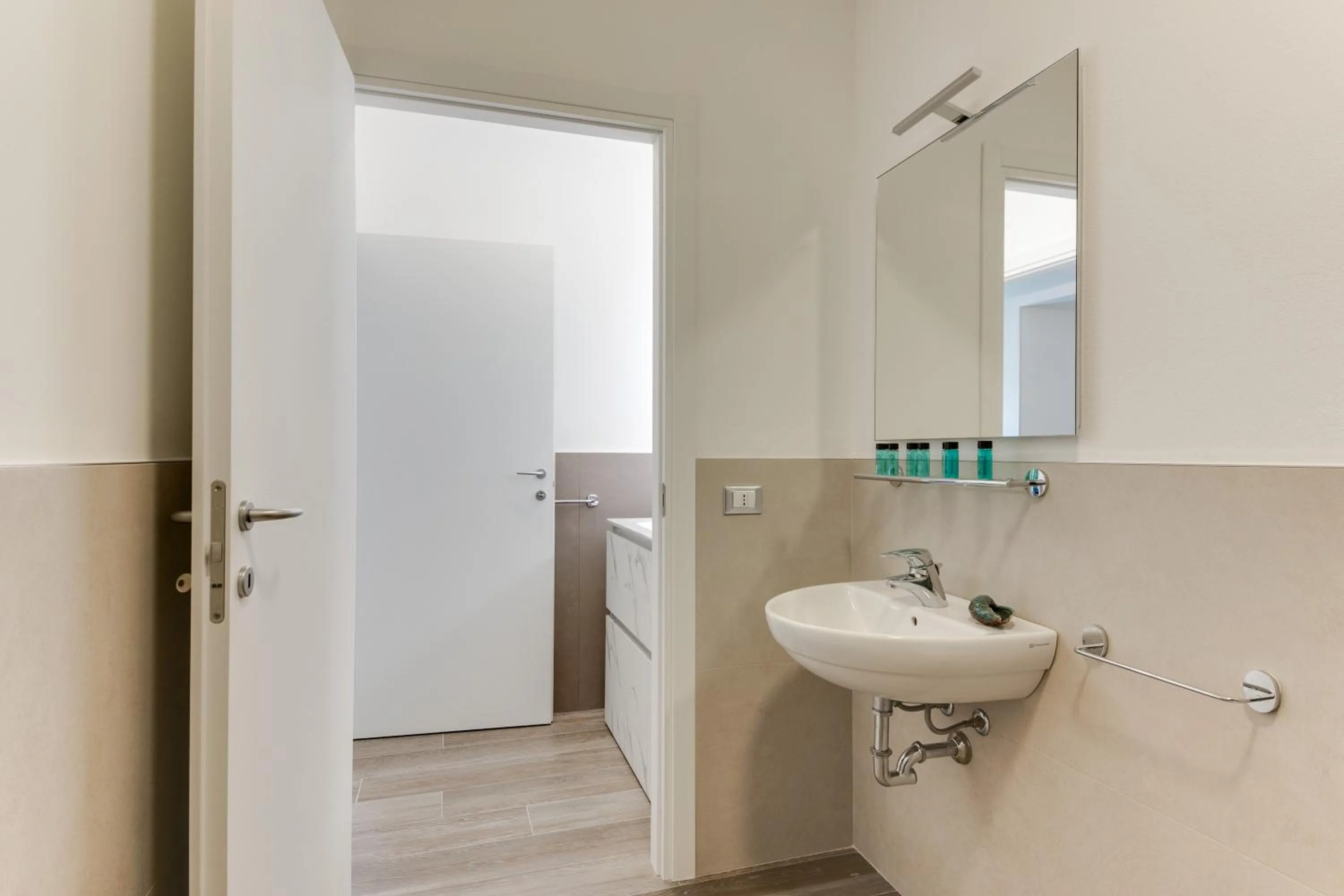 Bathroom in Elegance Suite Apartments - Siroli Collection