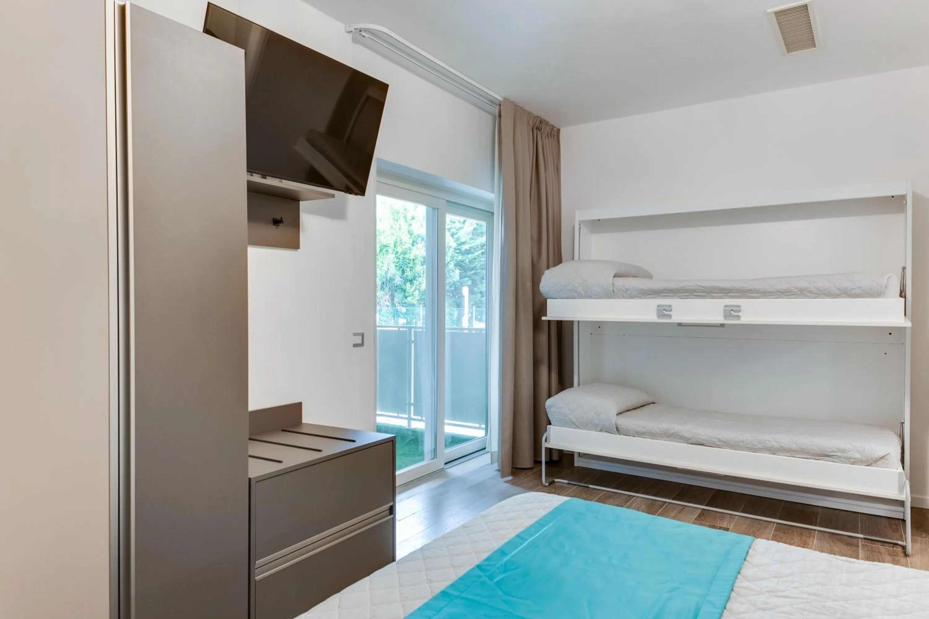 Bedroom, Bed in Elegance Suite Apartments - Siroli Collection