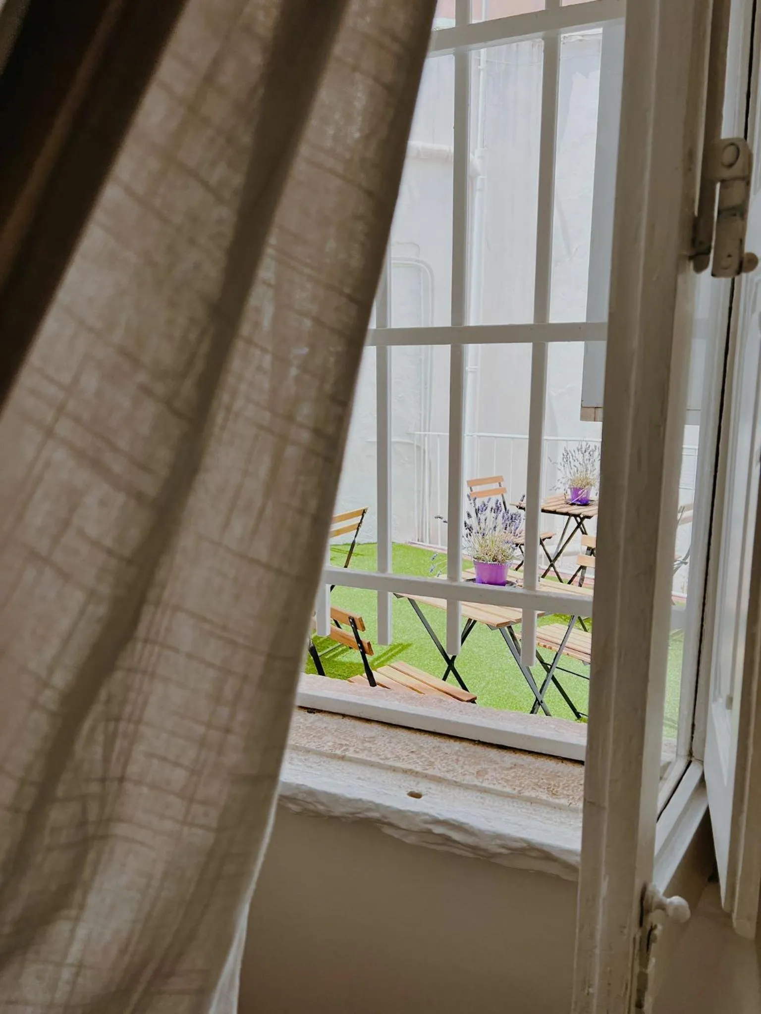 Garden view in DEAS B&B