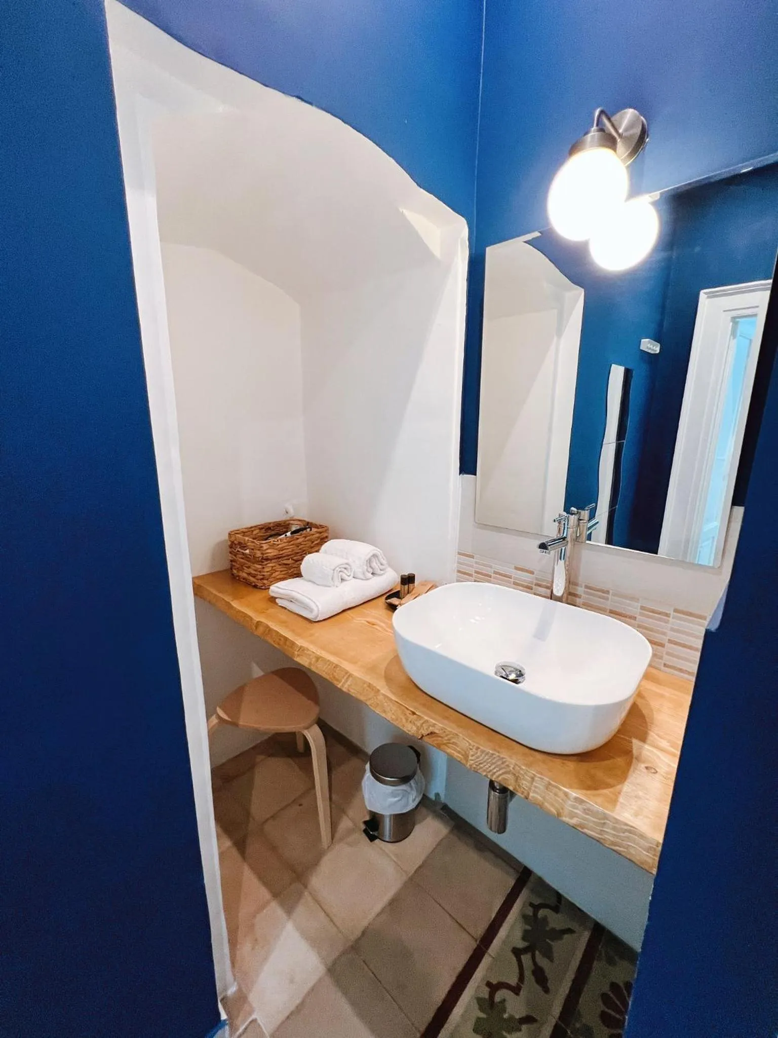 Bathroom in DEAS B&B