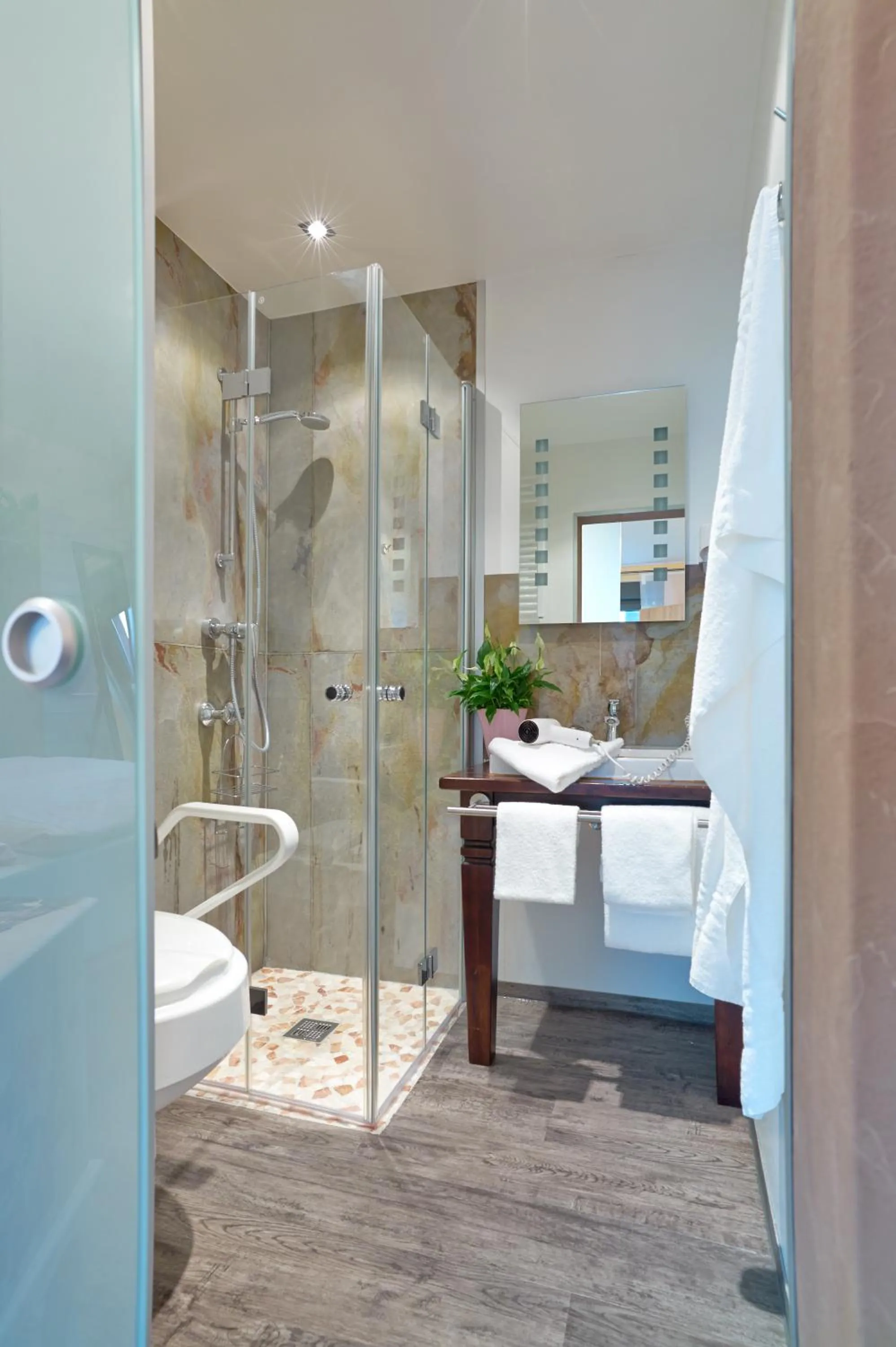 Bathroom in Hotel Naheschlößchen