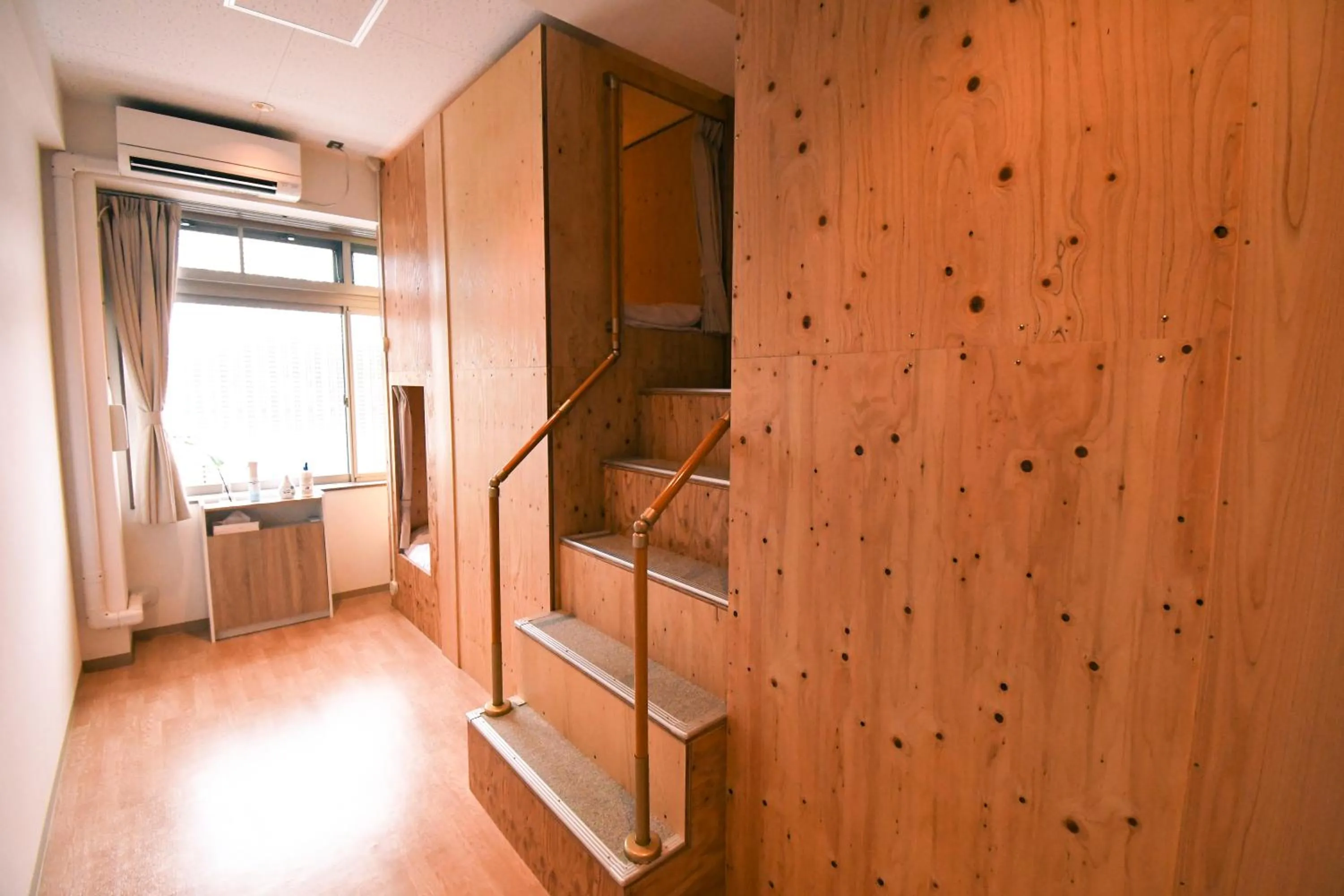 bunk bed in GATEWAY MAIZURU