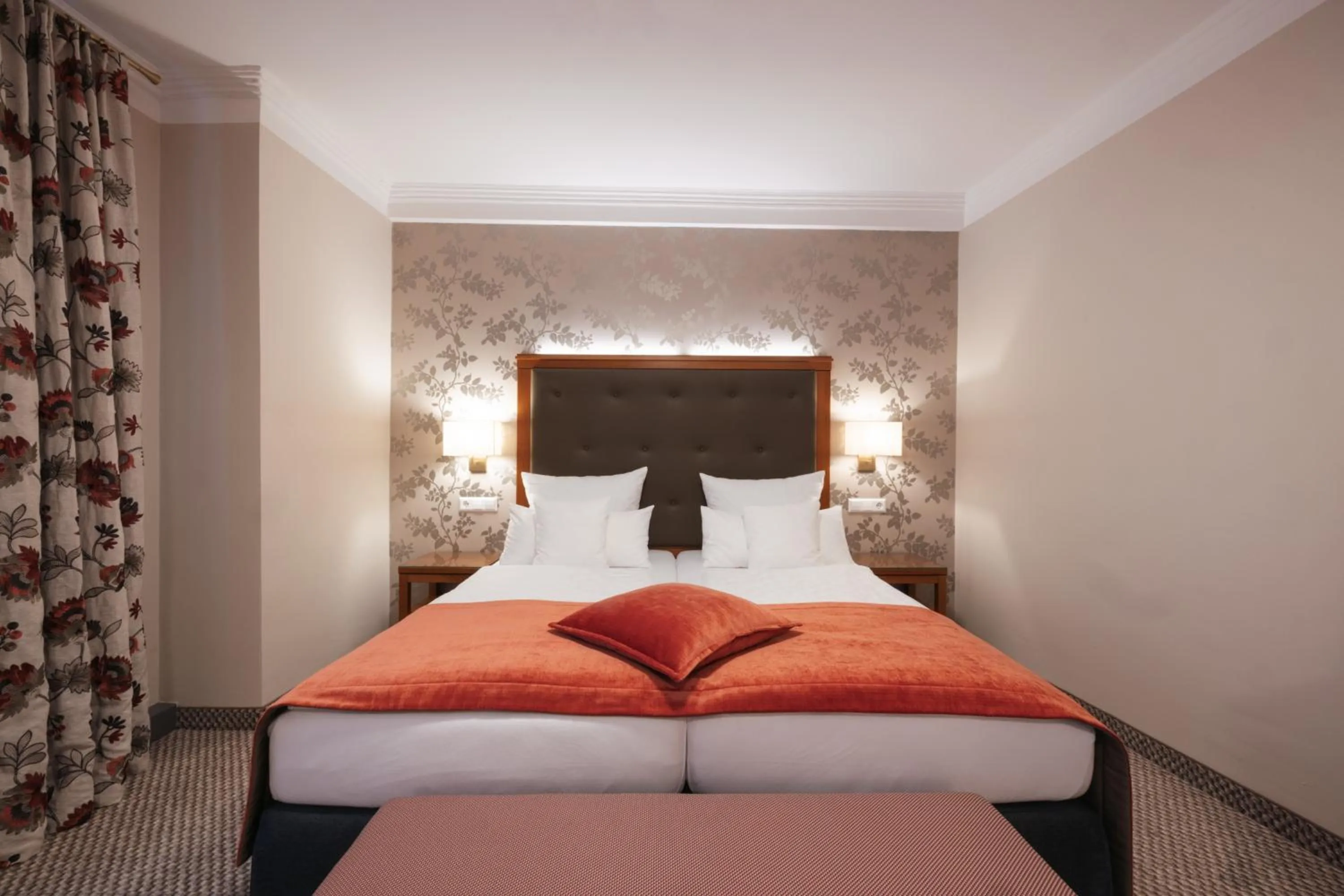 Photo of the whole room, Bed in Hotel Lindauer Hof