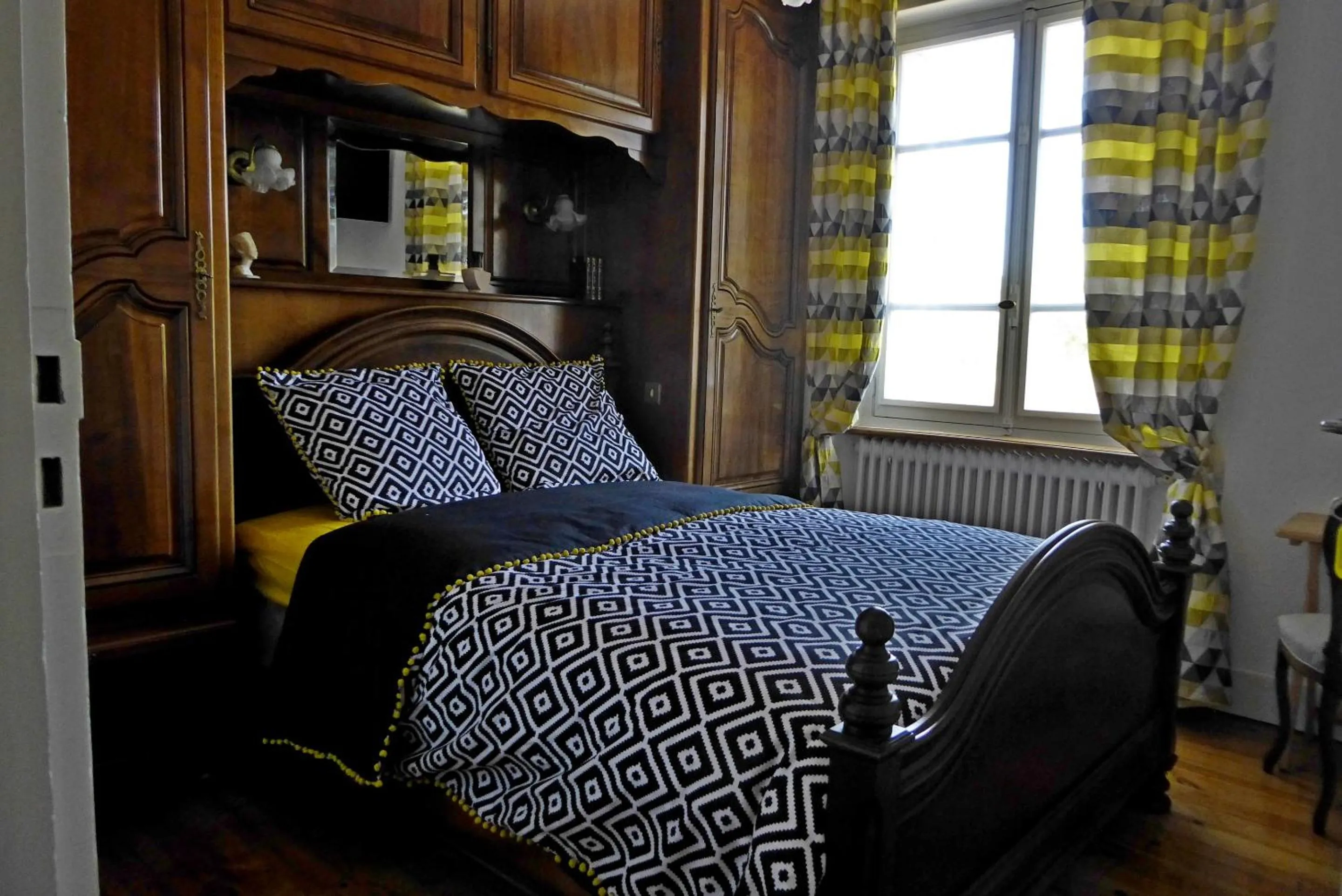 Bedroom, Bed in L'Oustal des Bons Vivants