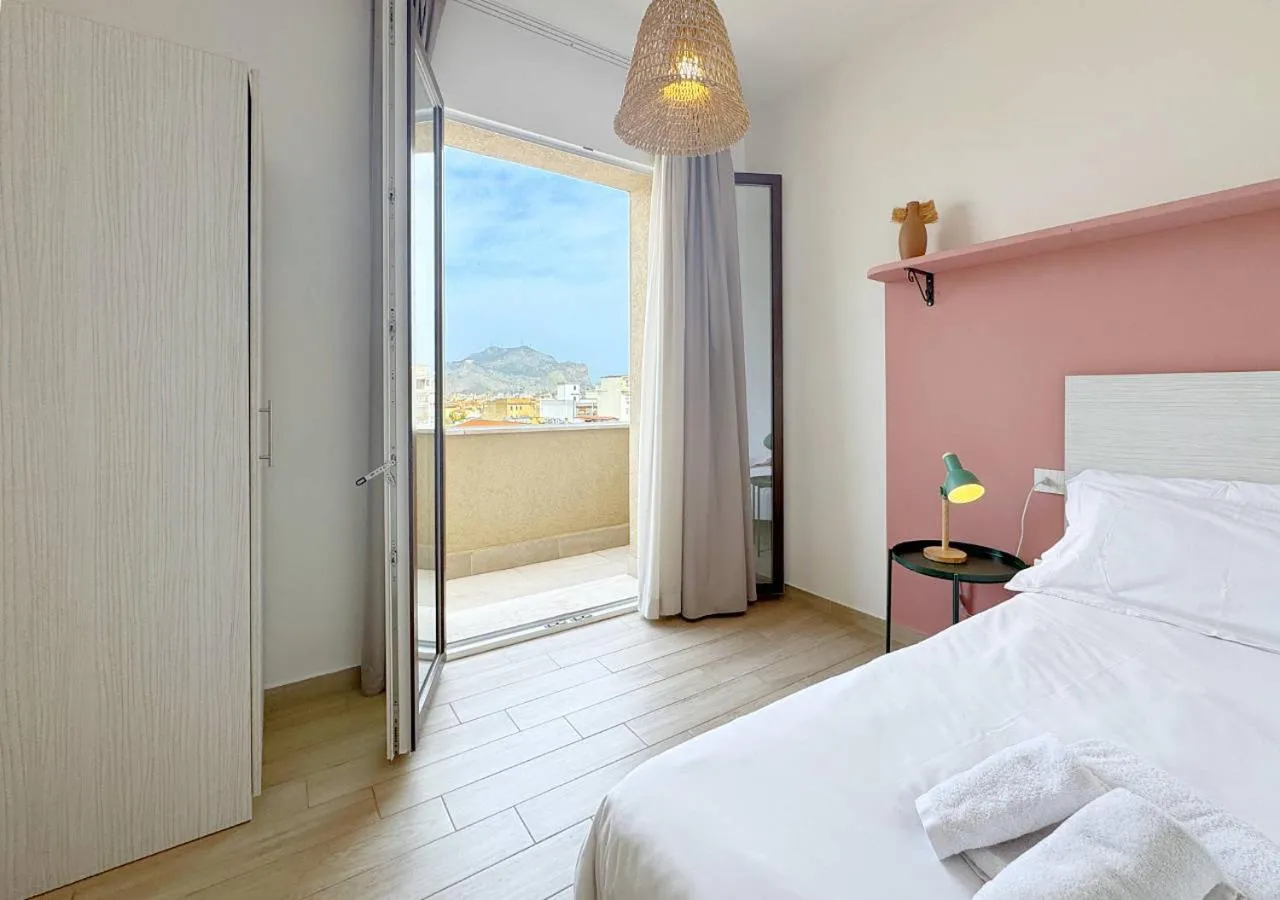 View (from property/room), Bed in Solemar Sicilia - Multi Suite