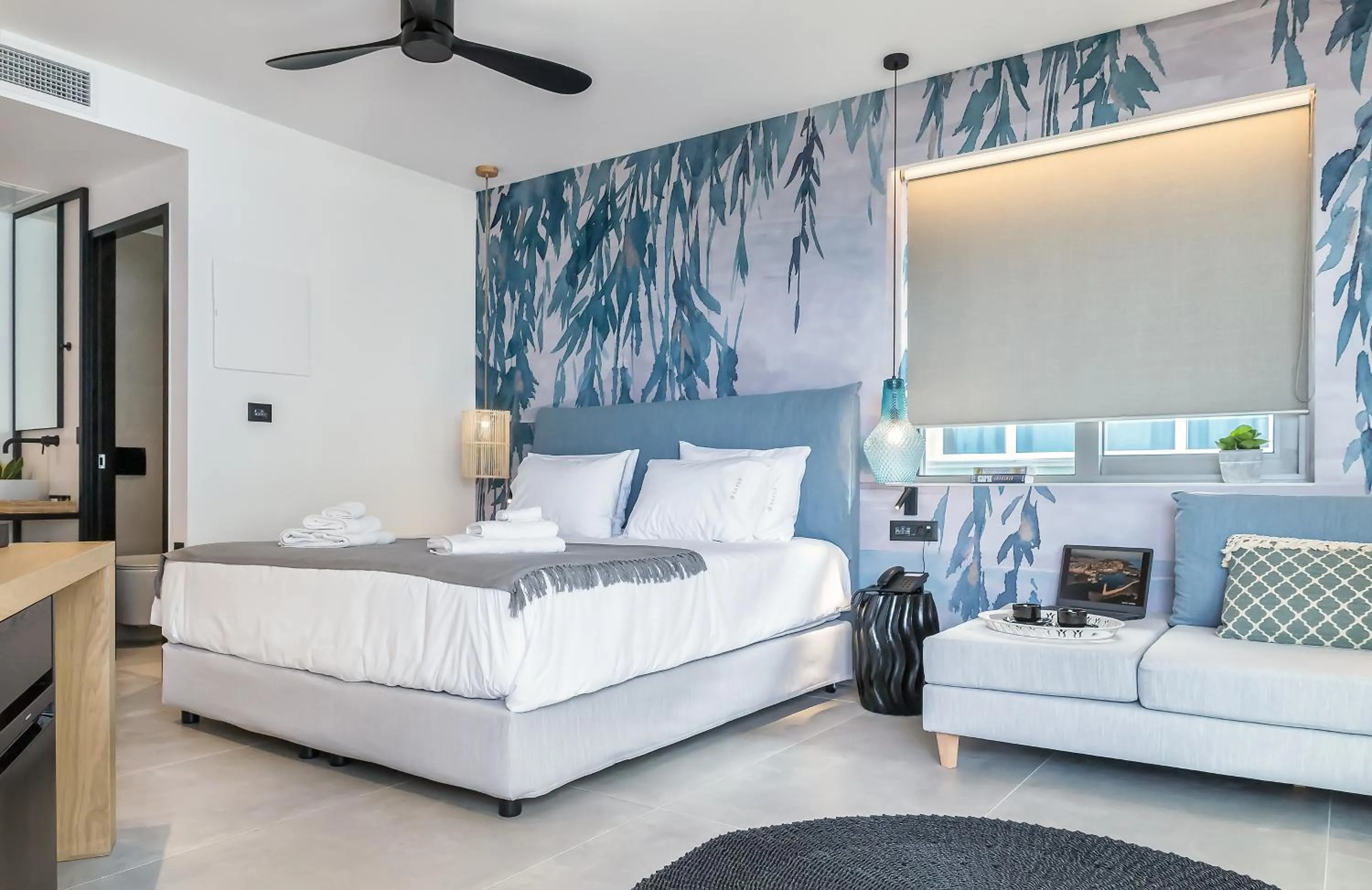 Bed in SAVUS Boutique Hotel