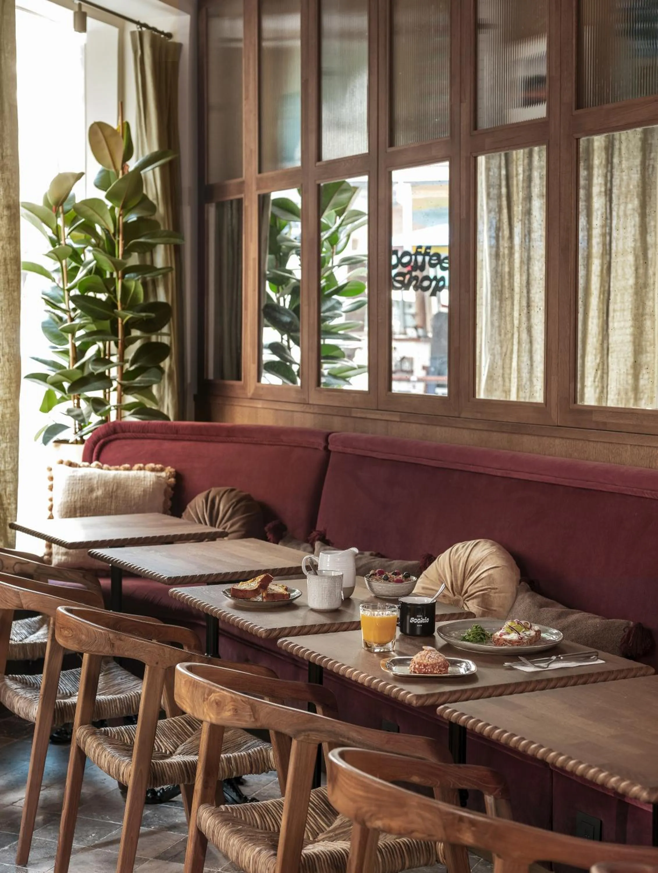 Breakfast in Hôtel Suzie Blue