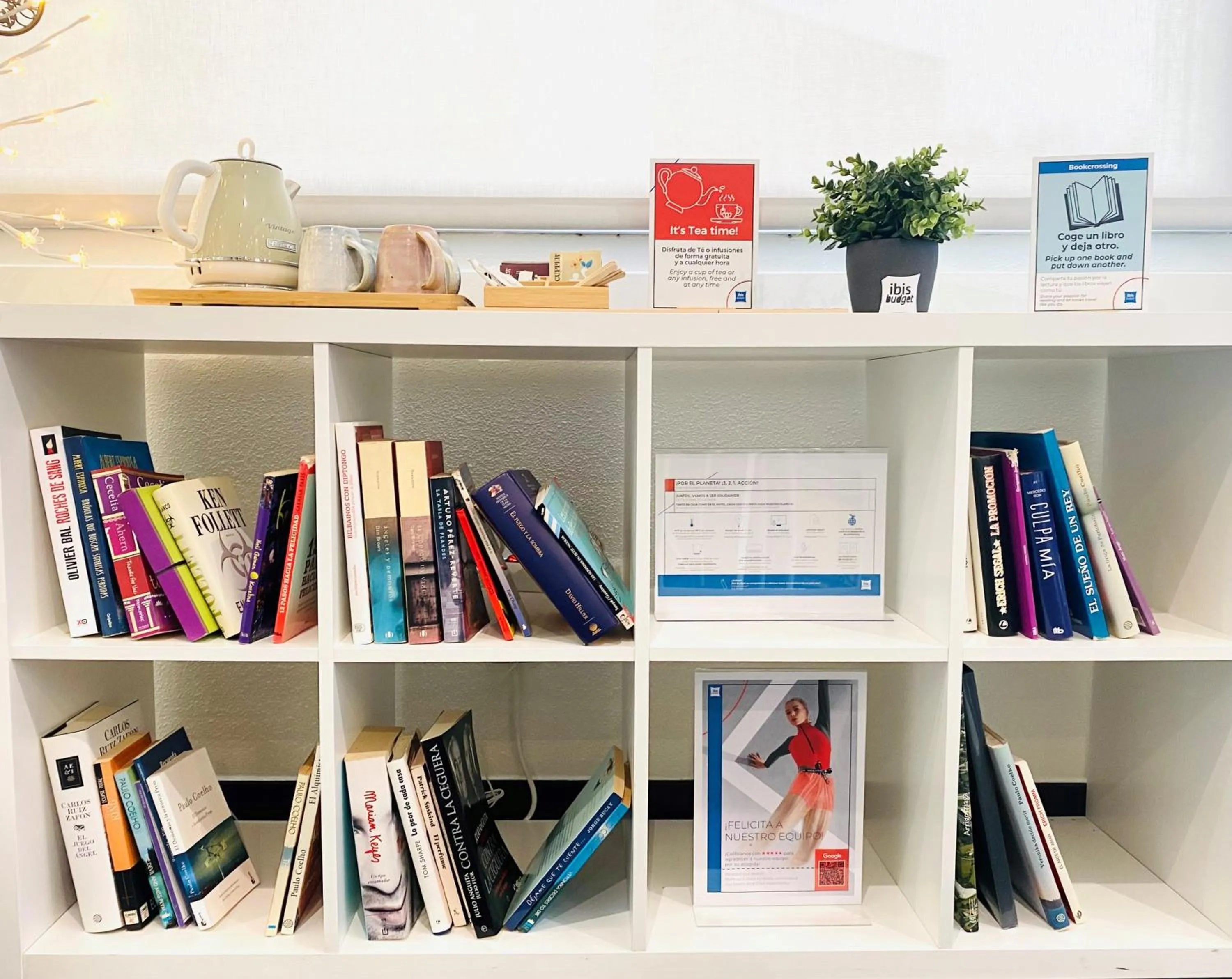 Library in Ibis Budget Bilbao Arrigorriaga