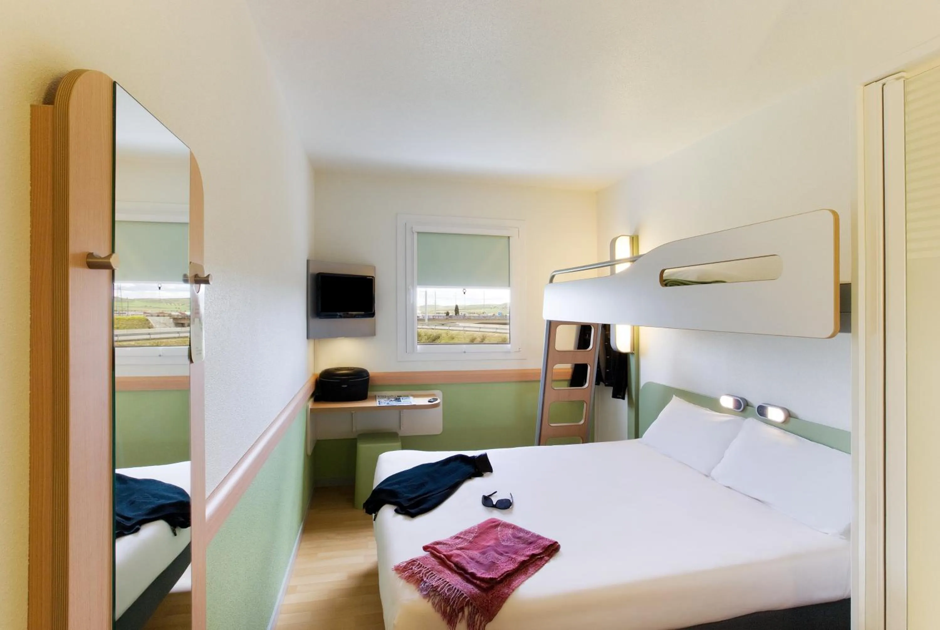 Bed in Ibis Budget Bilbao Arrigorriaga
