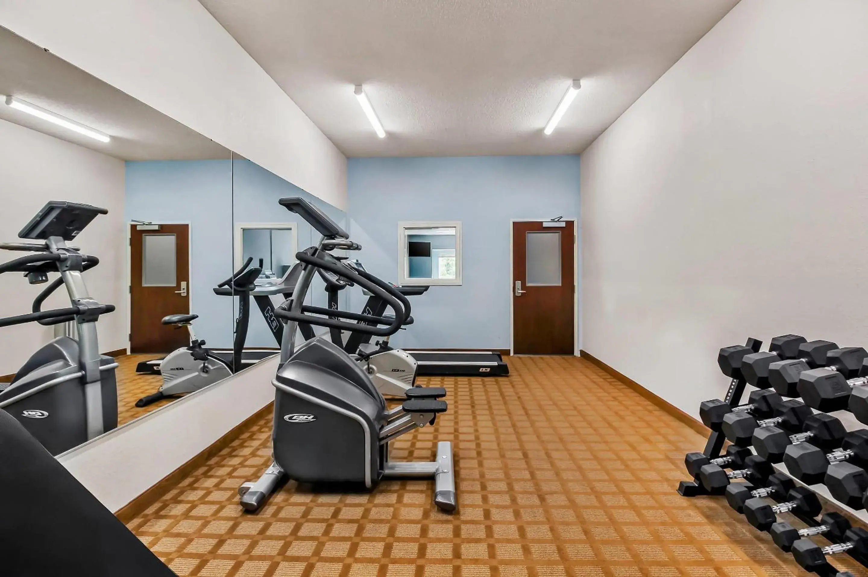 Fitness centre/facilities in Quality Inn & Suites Fitness centre/facilities in Quality Inn & Suites