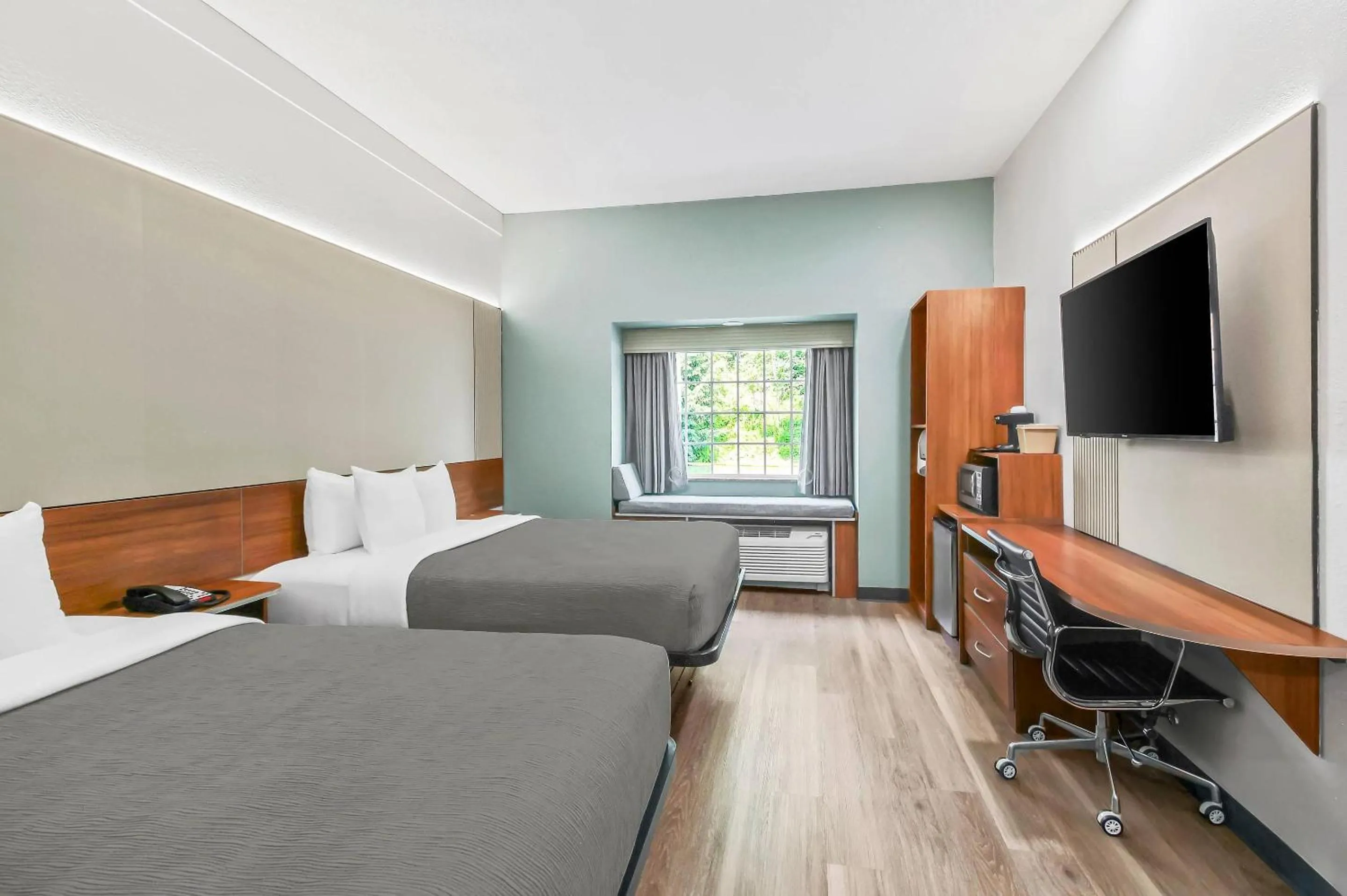 Bedroom, Bed in Quality Inn & Suites