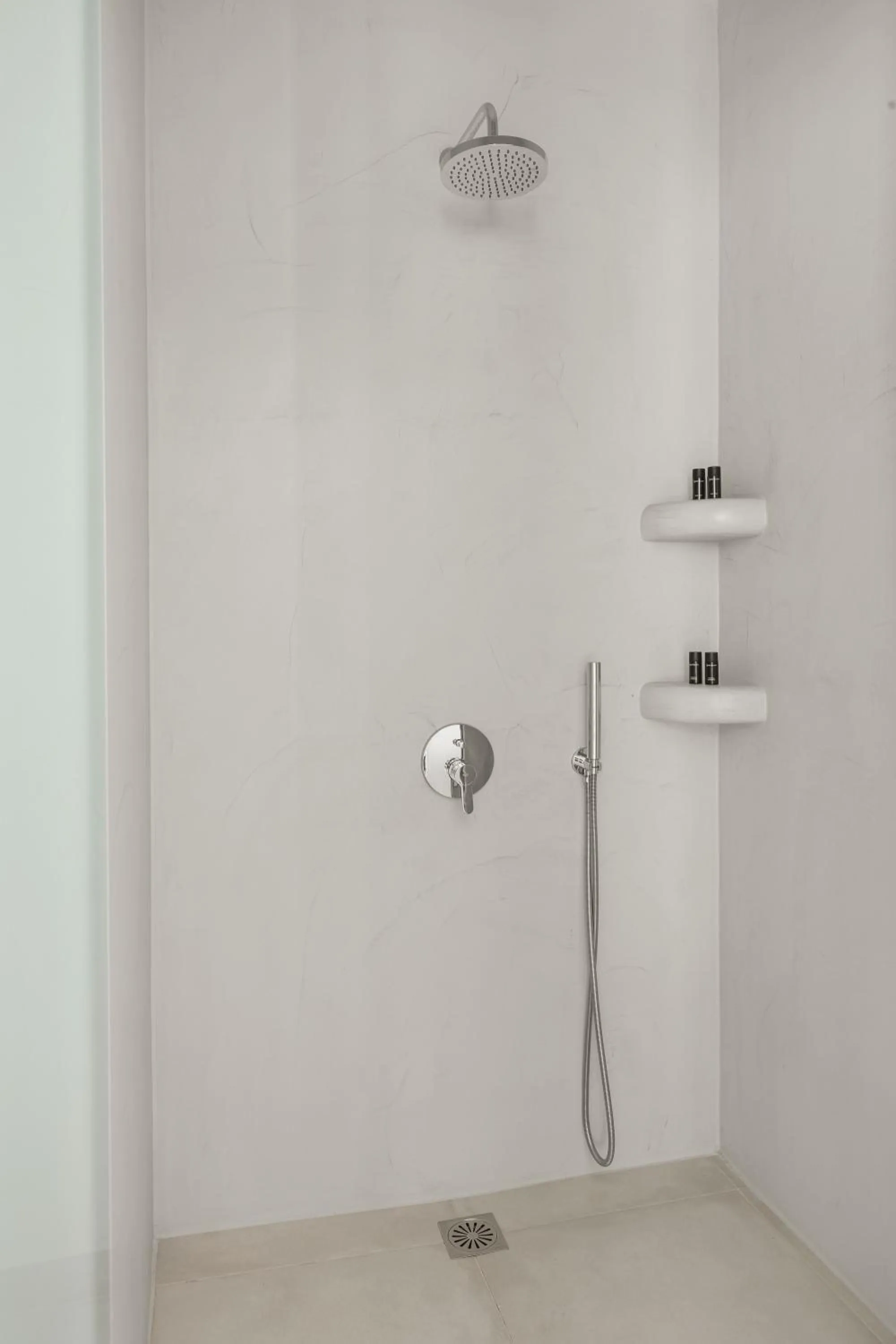 Shower in Oyster Luxury Suites