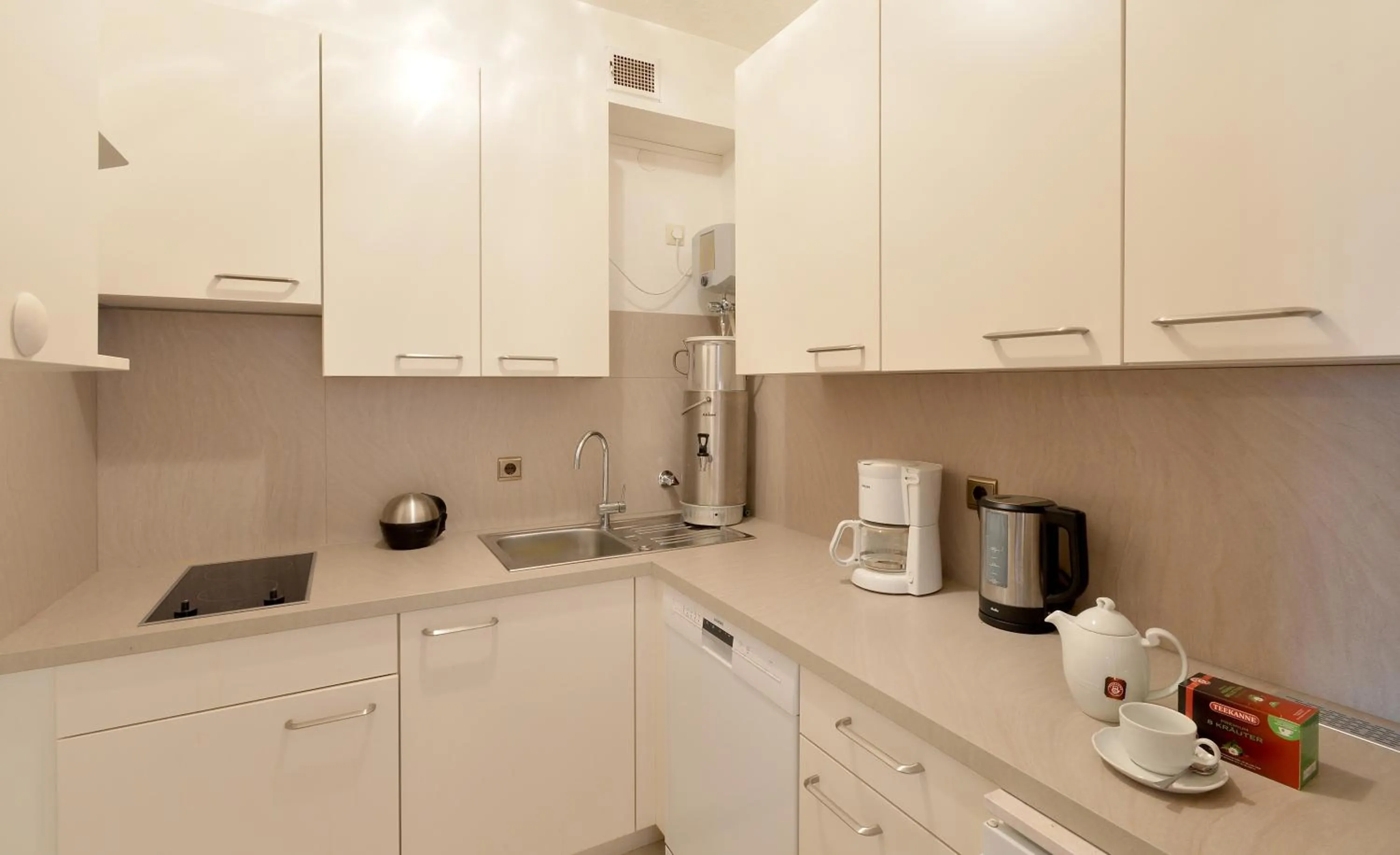 Kitchen or kitchenette in Apart Kofler's Panorama-Zillertal