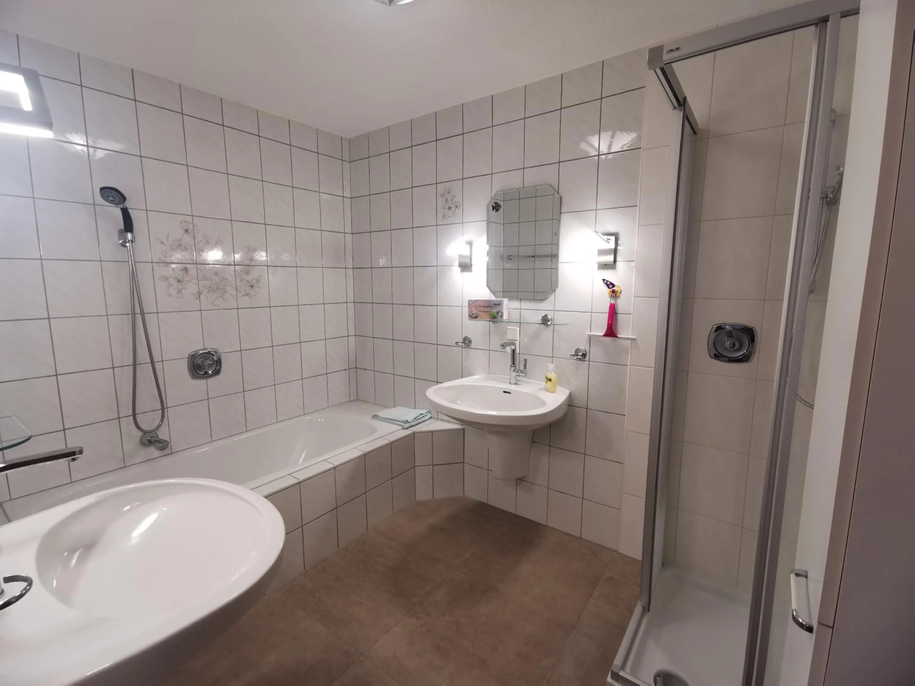 Shower in Apart Kofler's Panorama-Zillertal