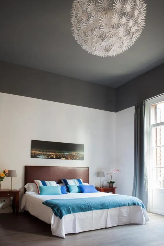 Photo of the whole room, Bed in Colom Apartments