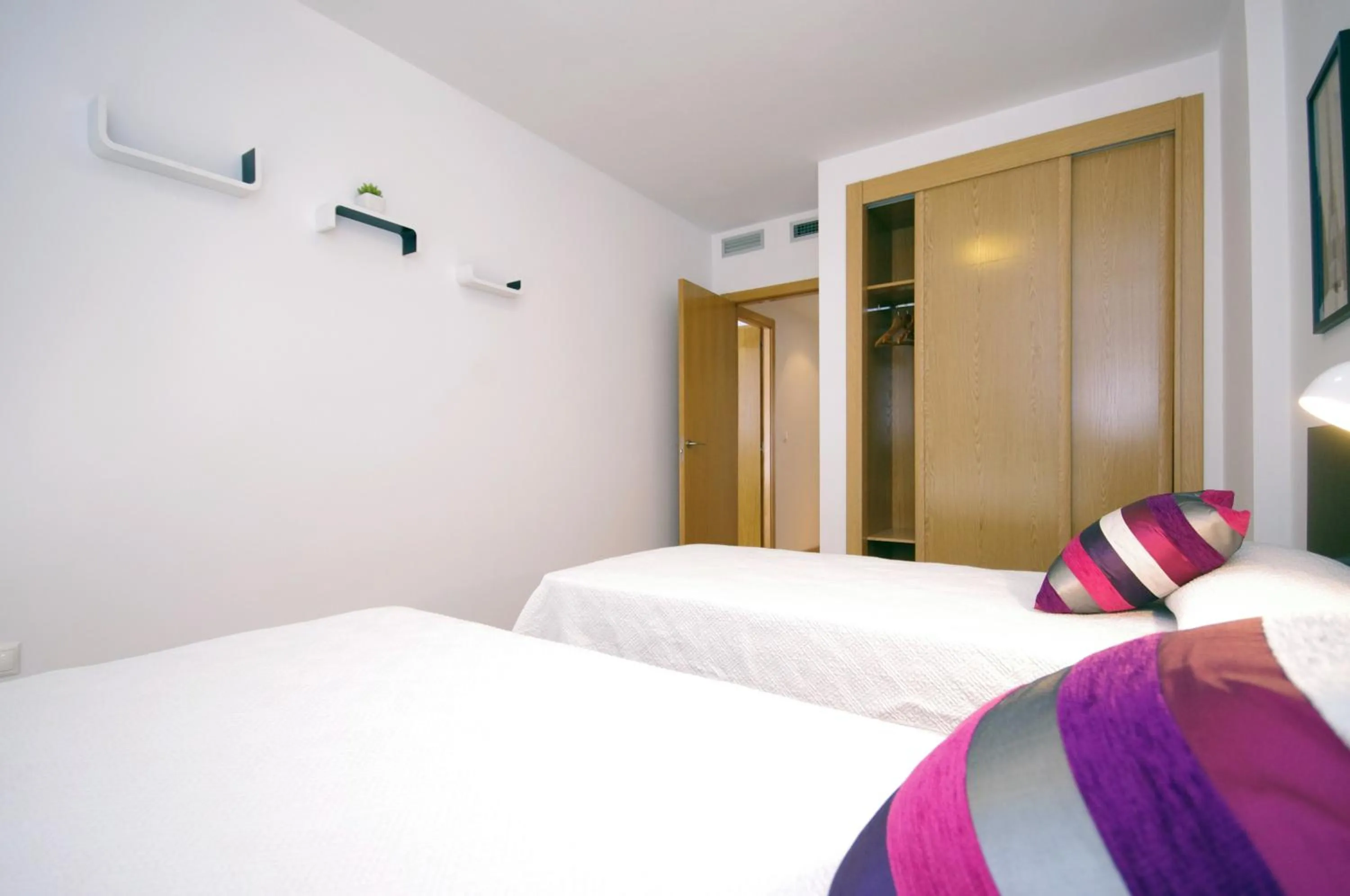 Photo of the whole room, Bed in Apartamentos Port