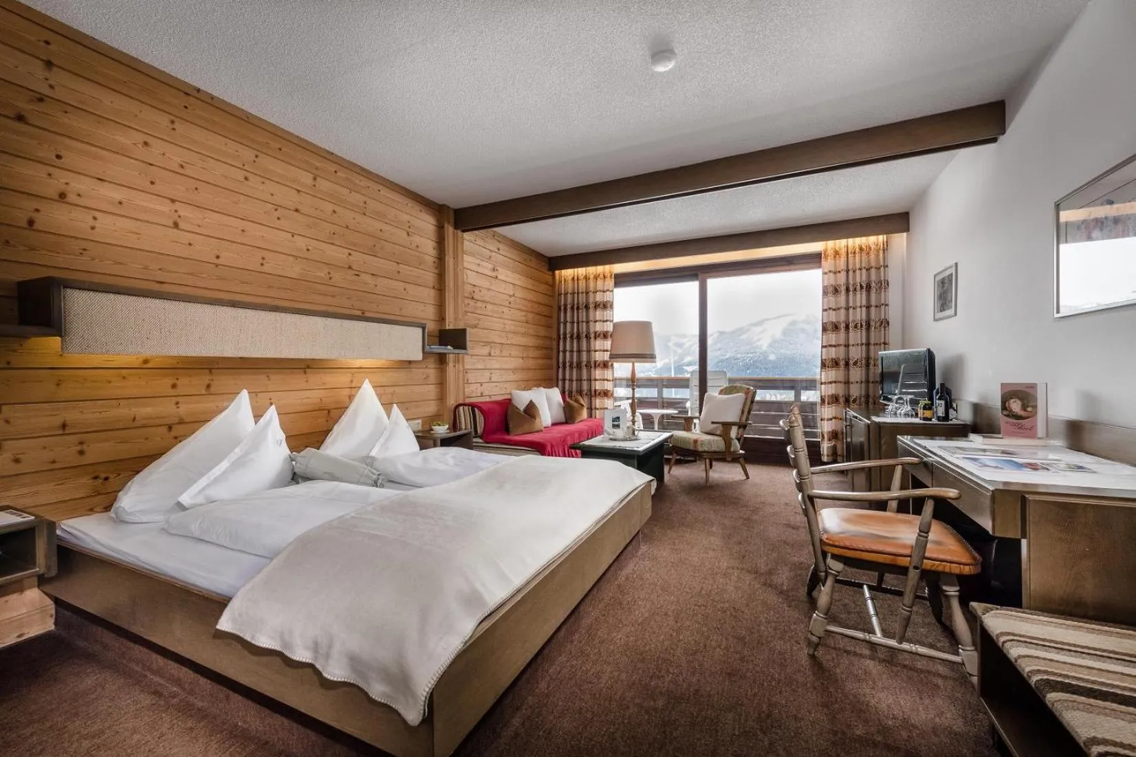 Photo of the whole room in Hotel St. Oswald