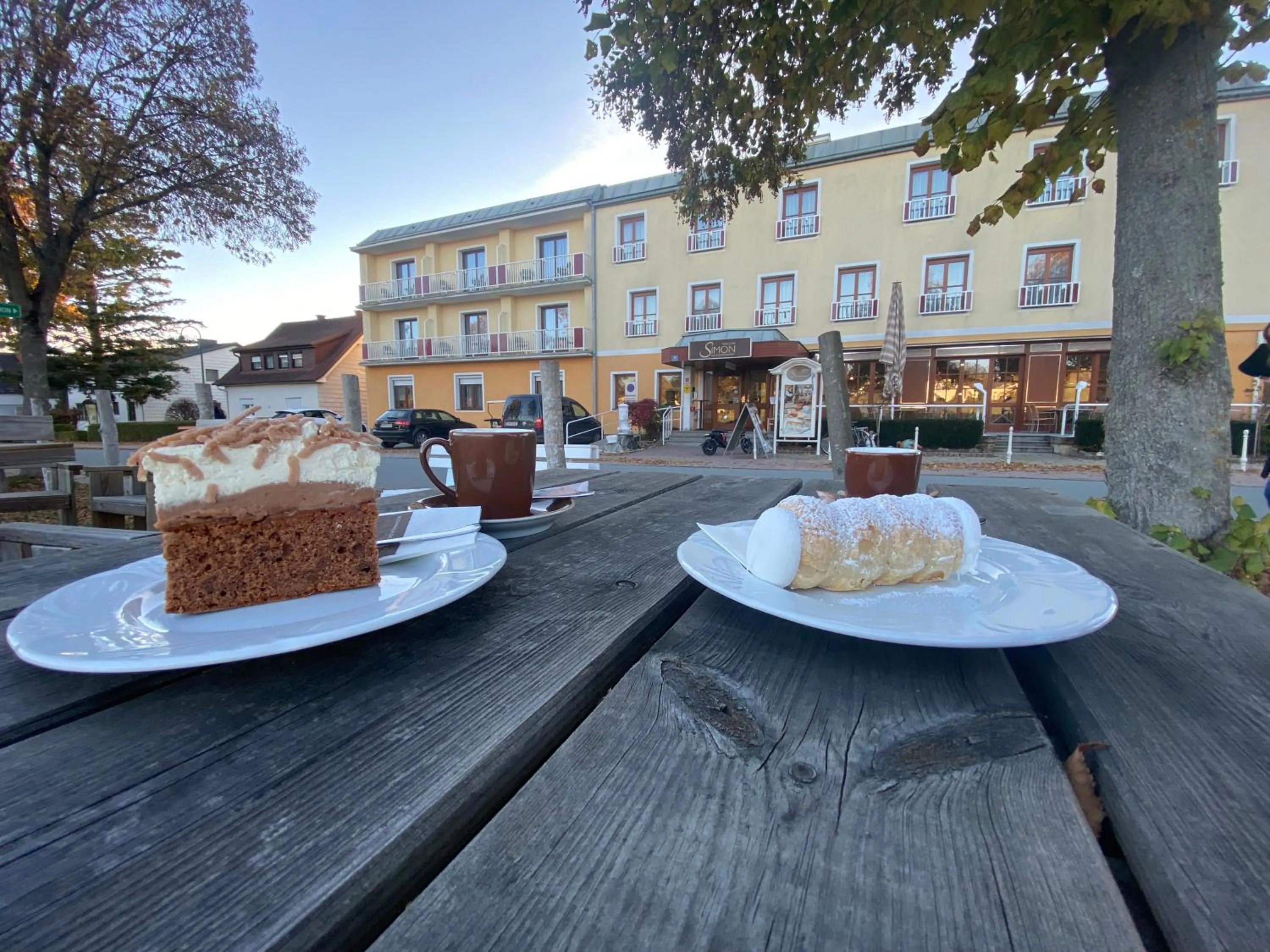 Property building in Simon - Hotel & Café