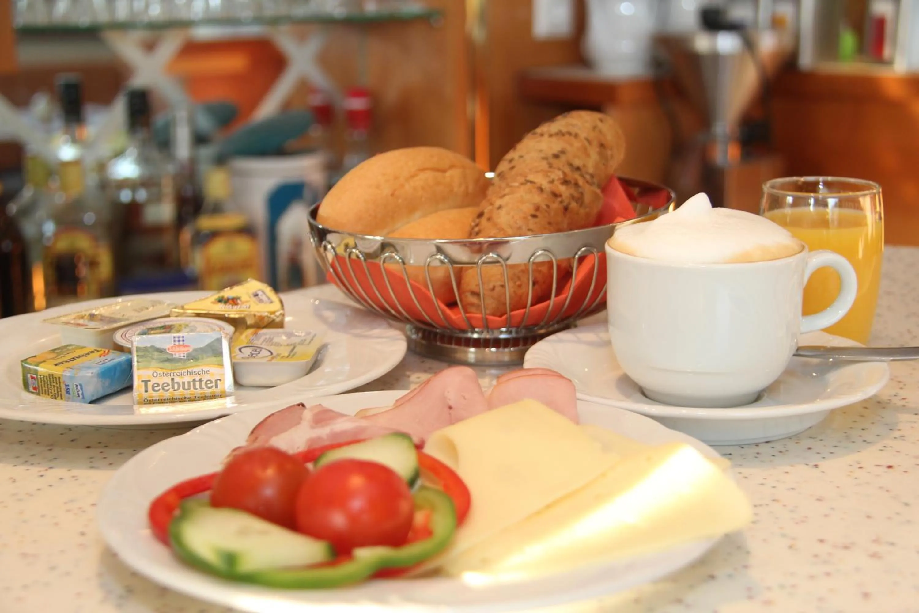 Restaurant/places to eat in Simon - Hotel & Café