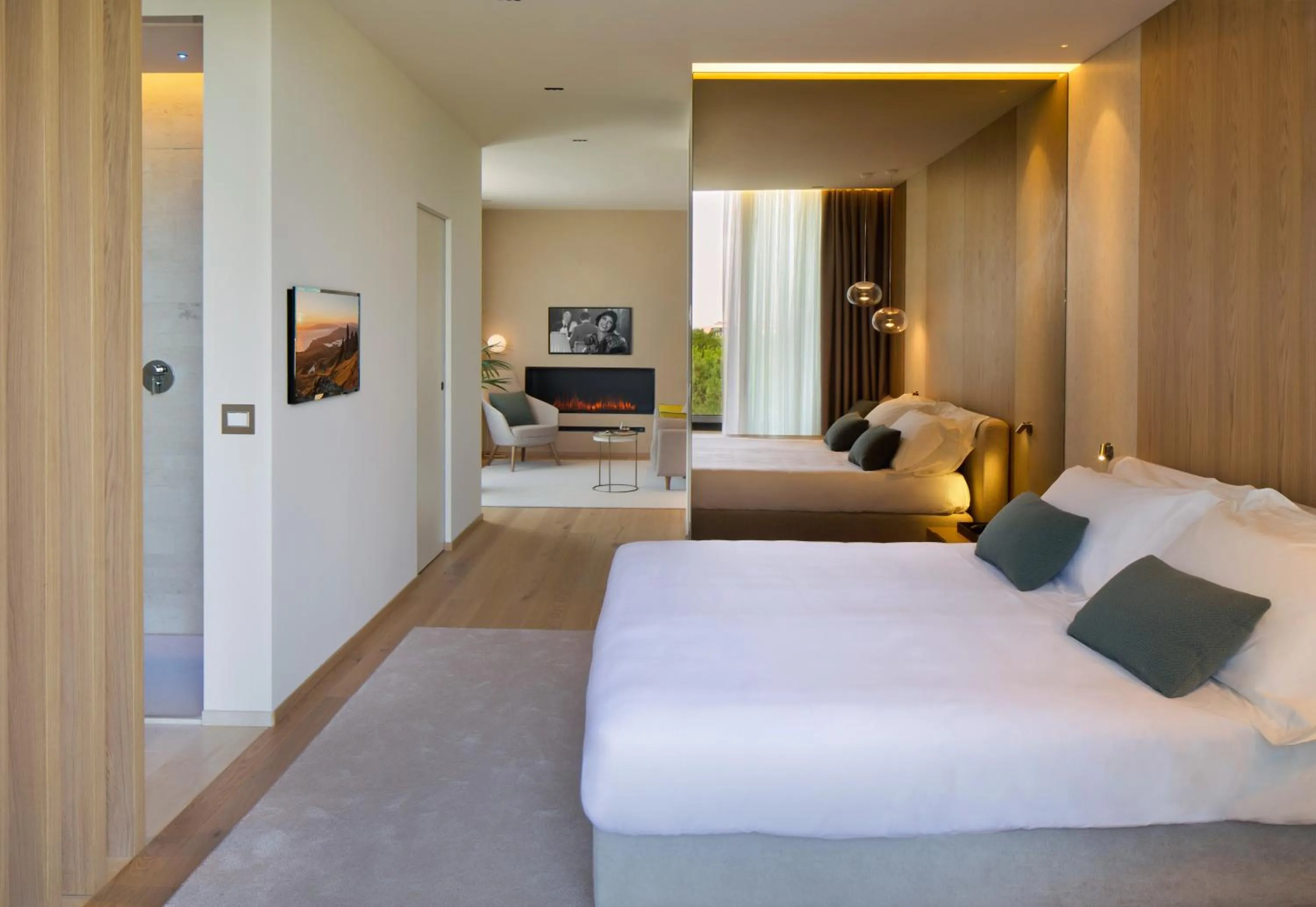 Living room, Bed in Hotel Terme Neroniane