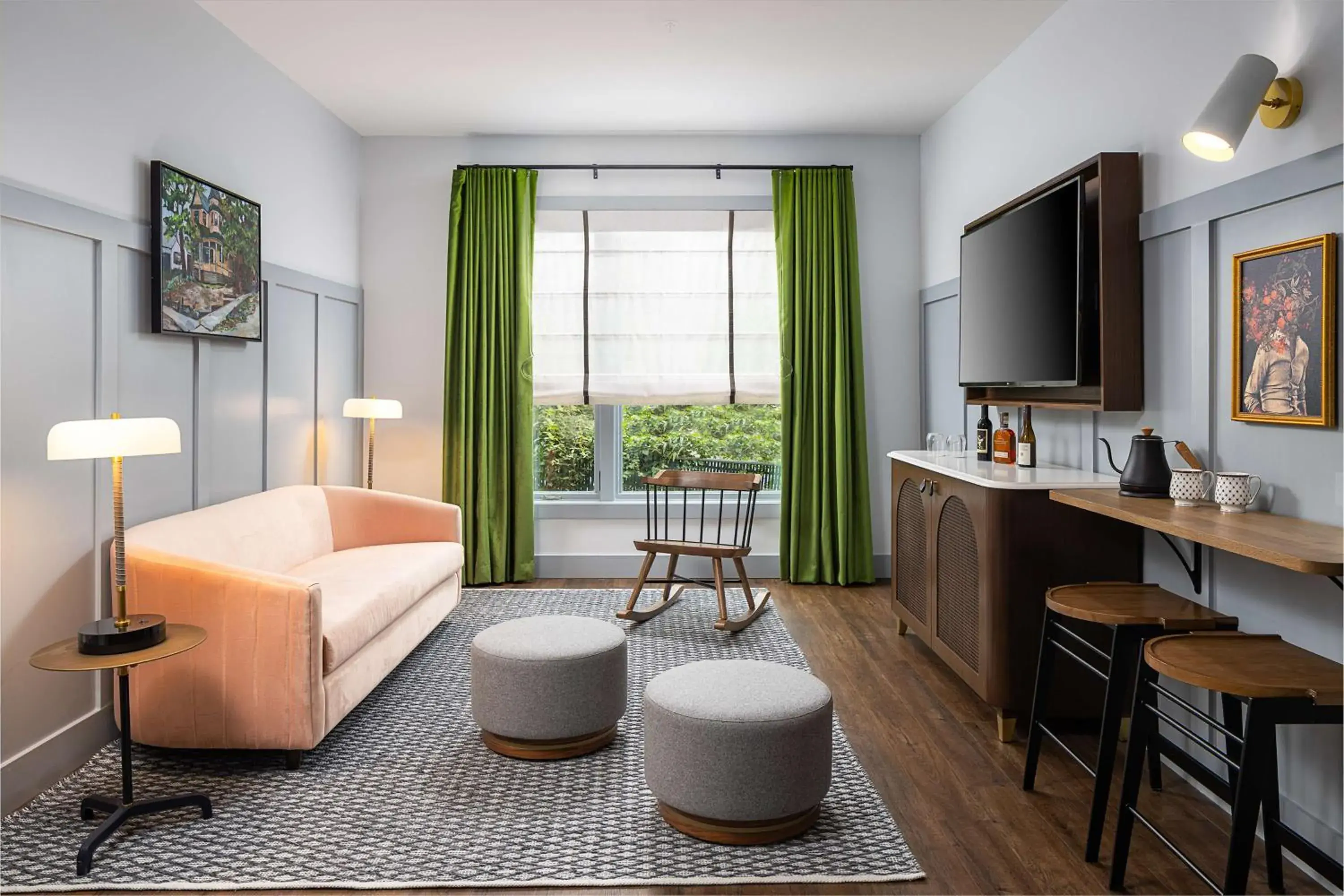 Living room in Wylie Hotel Atlanta, Tapestry Collection by Hilton Living room in Wylie Hotel Atlanta, Tapestry Collection by Hilton