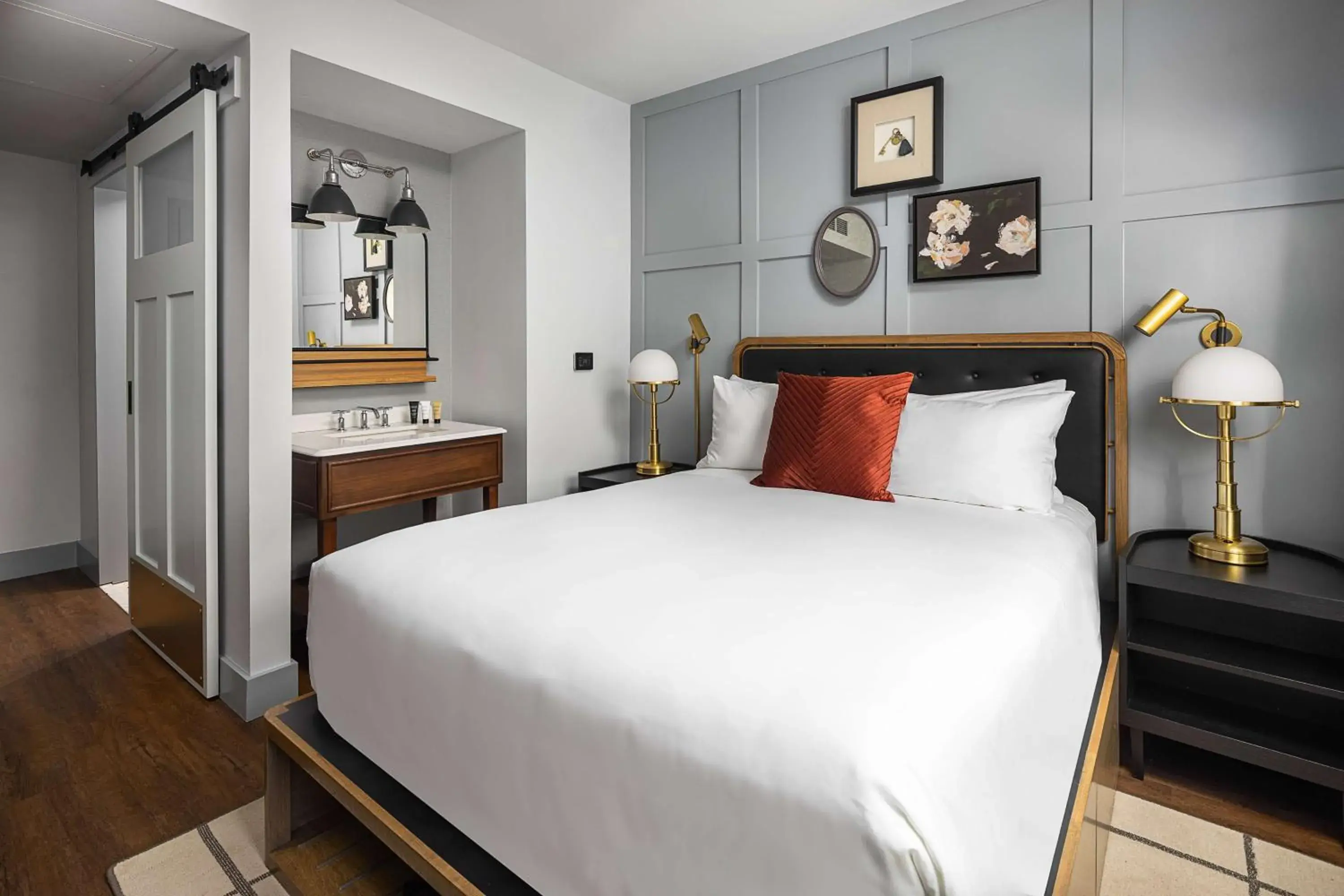 Bed in Wylie Hotel Atlanta, Tapestry Collection by Hilton Bed in Wylie Hotel Atlanta, Tapestry Collection by Hilton