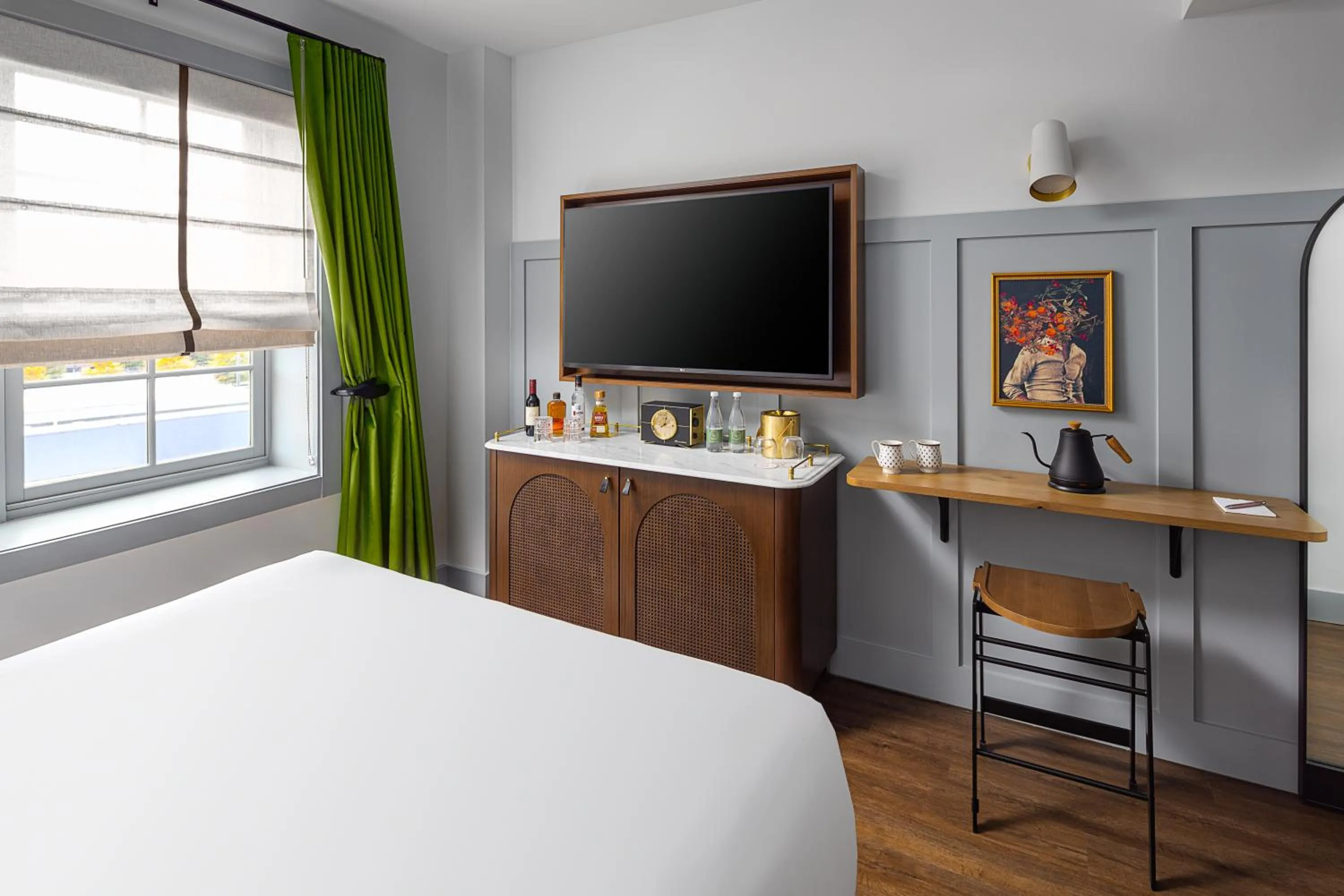 Bedroom, Bed in Wylie Hotel Atlanta, Tapestry Collection by Hilton