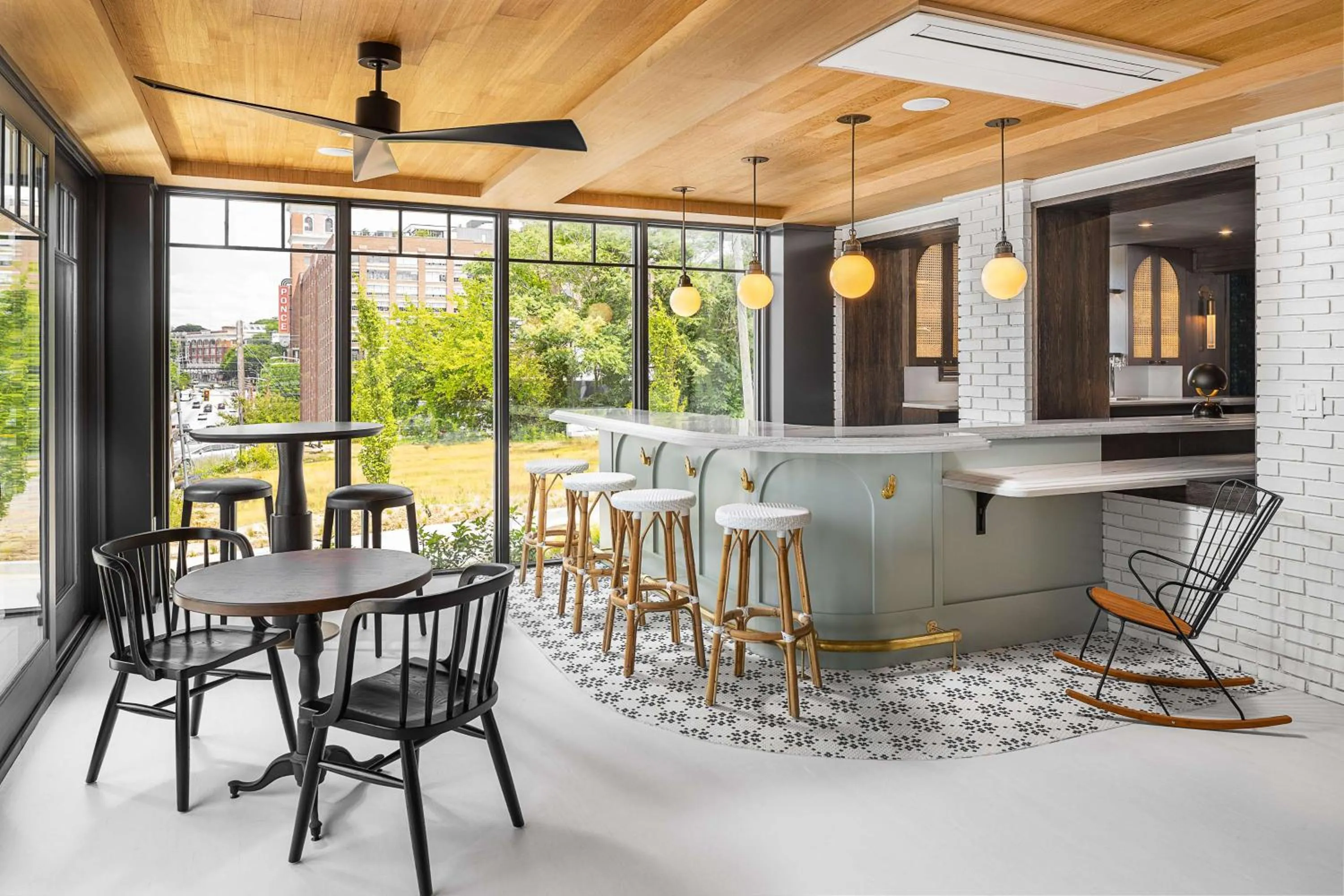 Lounge or bar in Wylie Hotel Atlanta, Tapestry Collection by Hilton