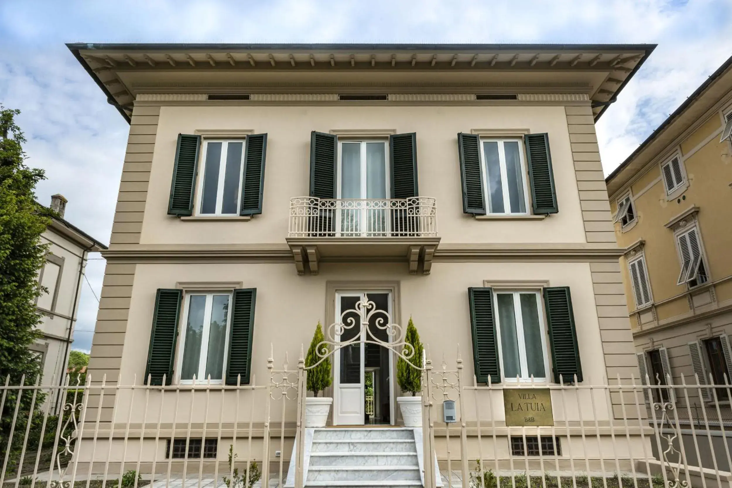 Villa La Tuia B&B Villa La Tuia B&B