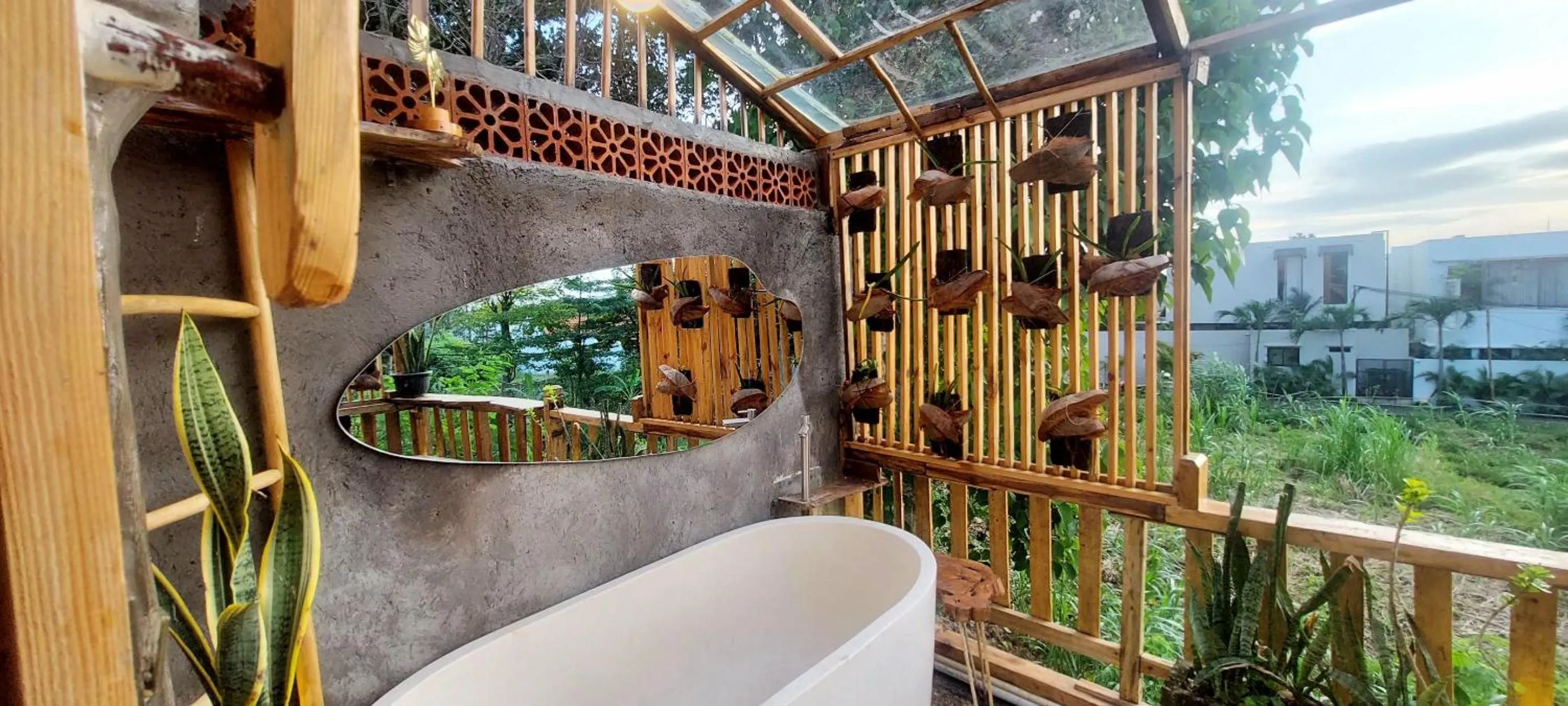 Bath in Wisnu Lumbung Uluwatu