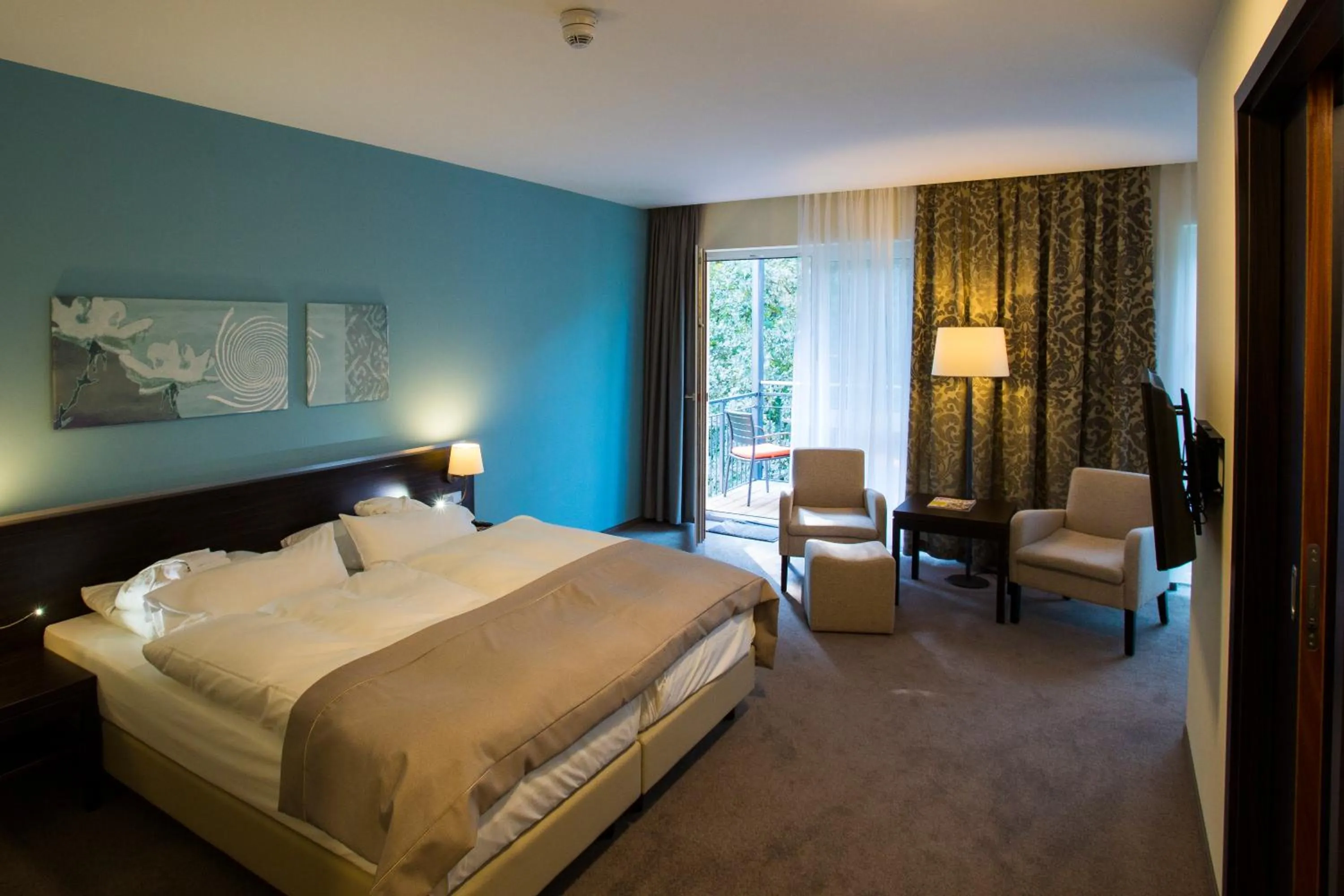 Photo of the whole room, Bed in Heide Spa Hotel & Resort