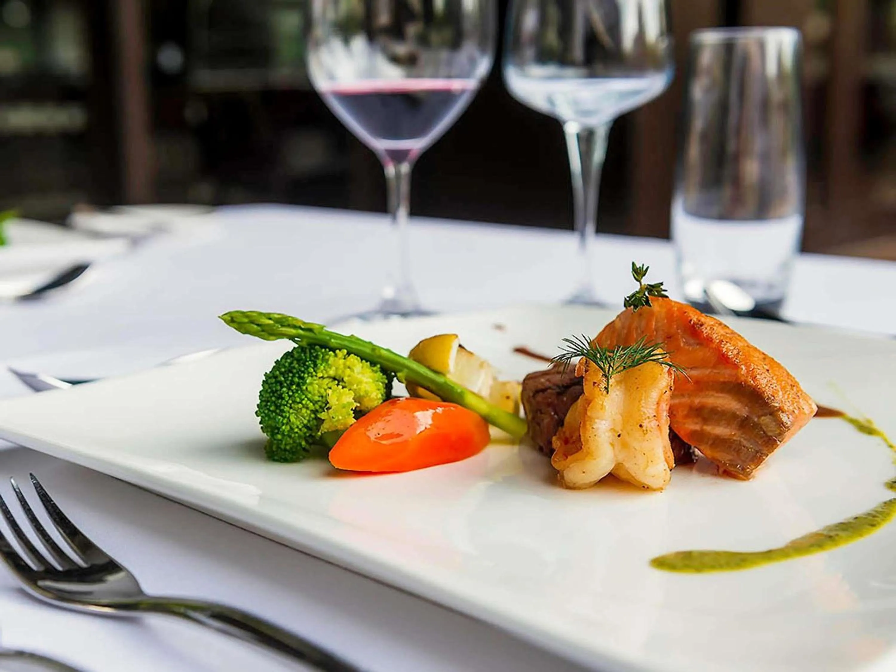 Restaurant/places to eat in Pullman Sanya Yalong Bay Villas & Resort