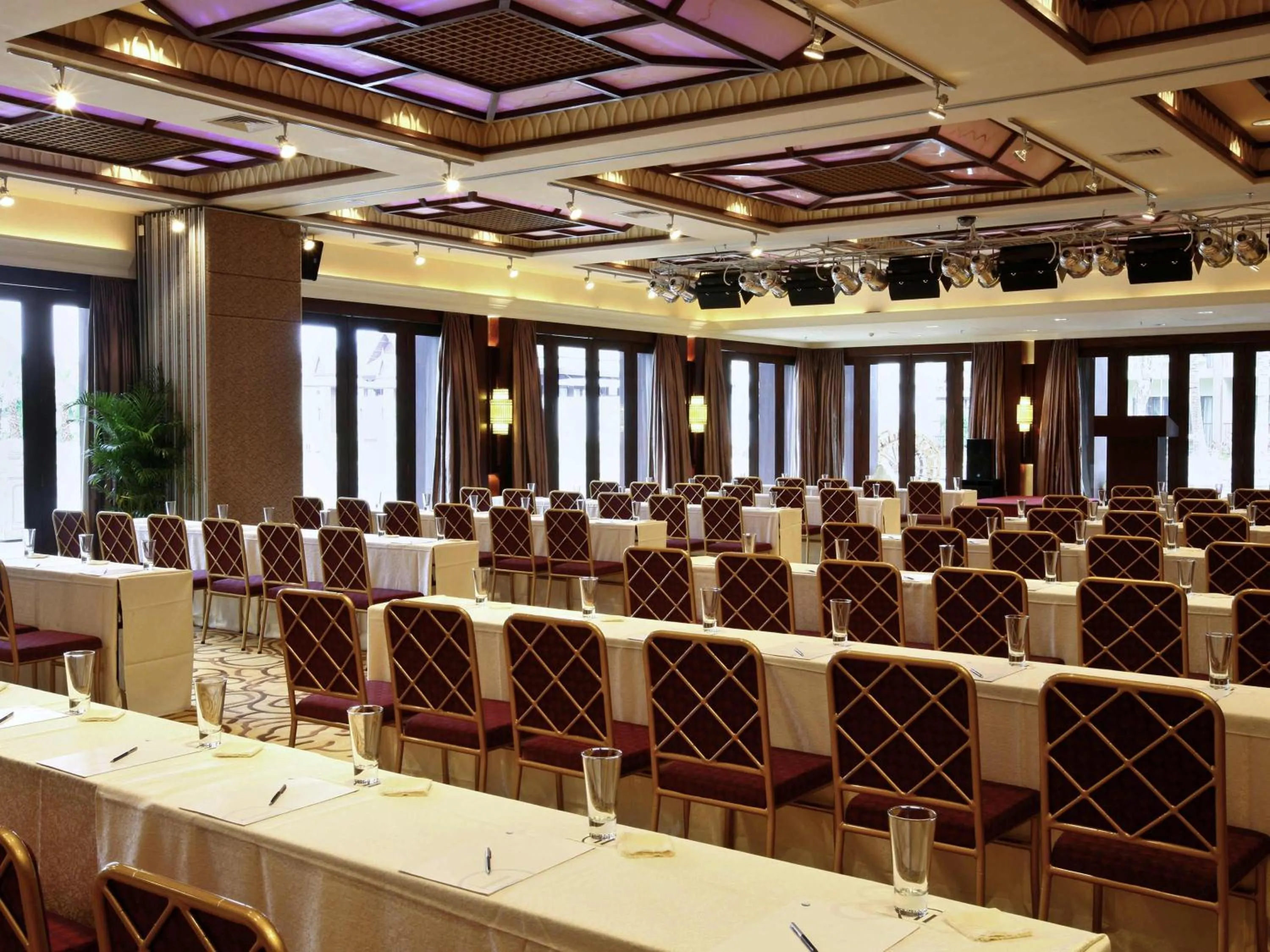 Meeting/conference room in Pullman Sanya Yalong Bay Villas & Resort