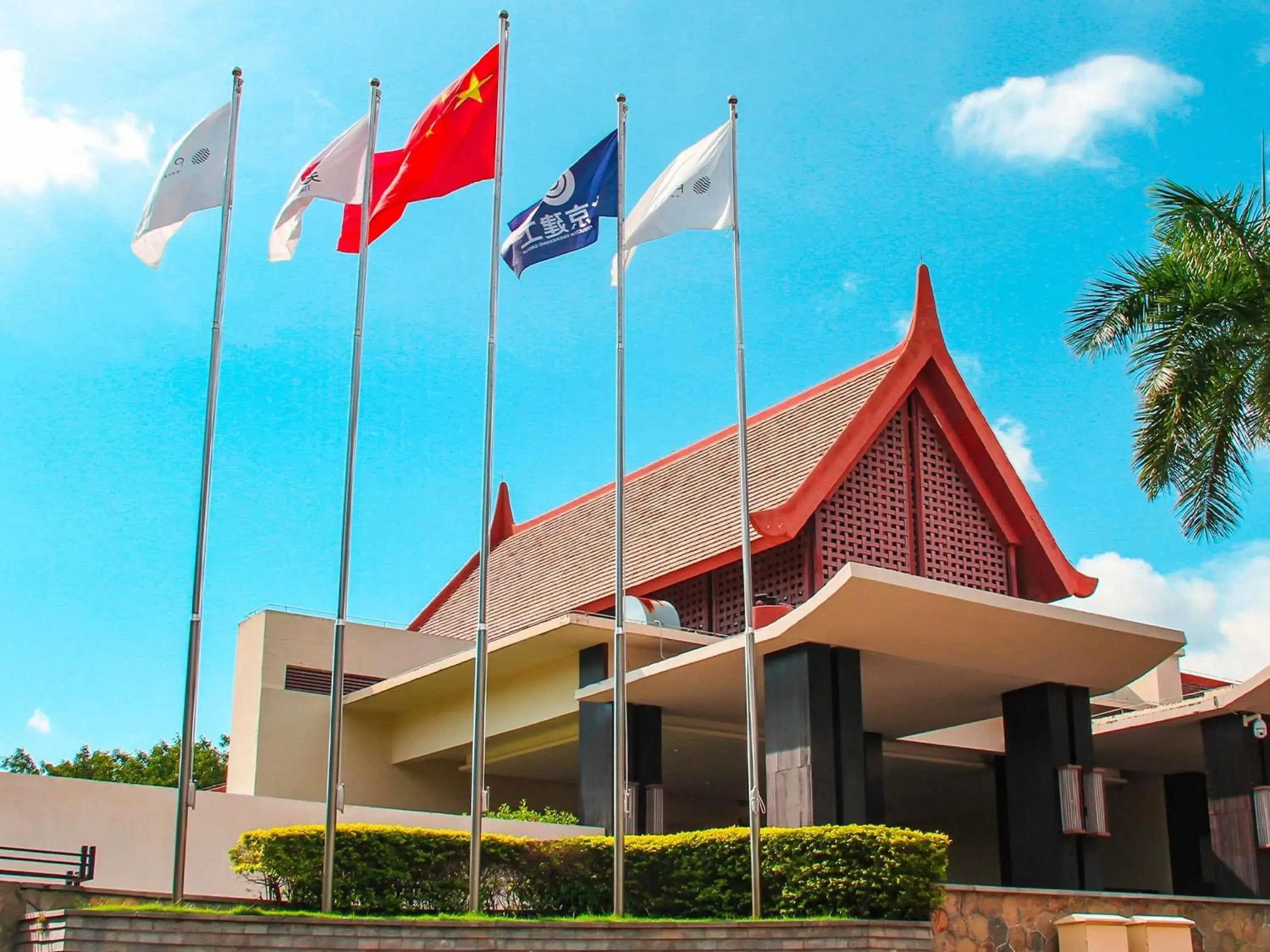 Property building in Pullman Sanya Yalong Bay Villas & Resort Property building in Pullman Sanya Yalong Bay Villas & Resort