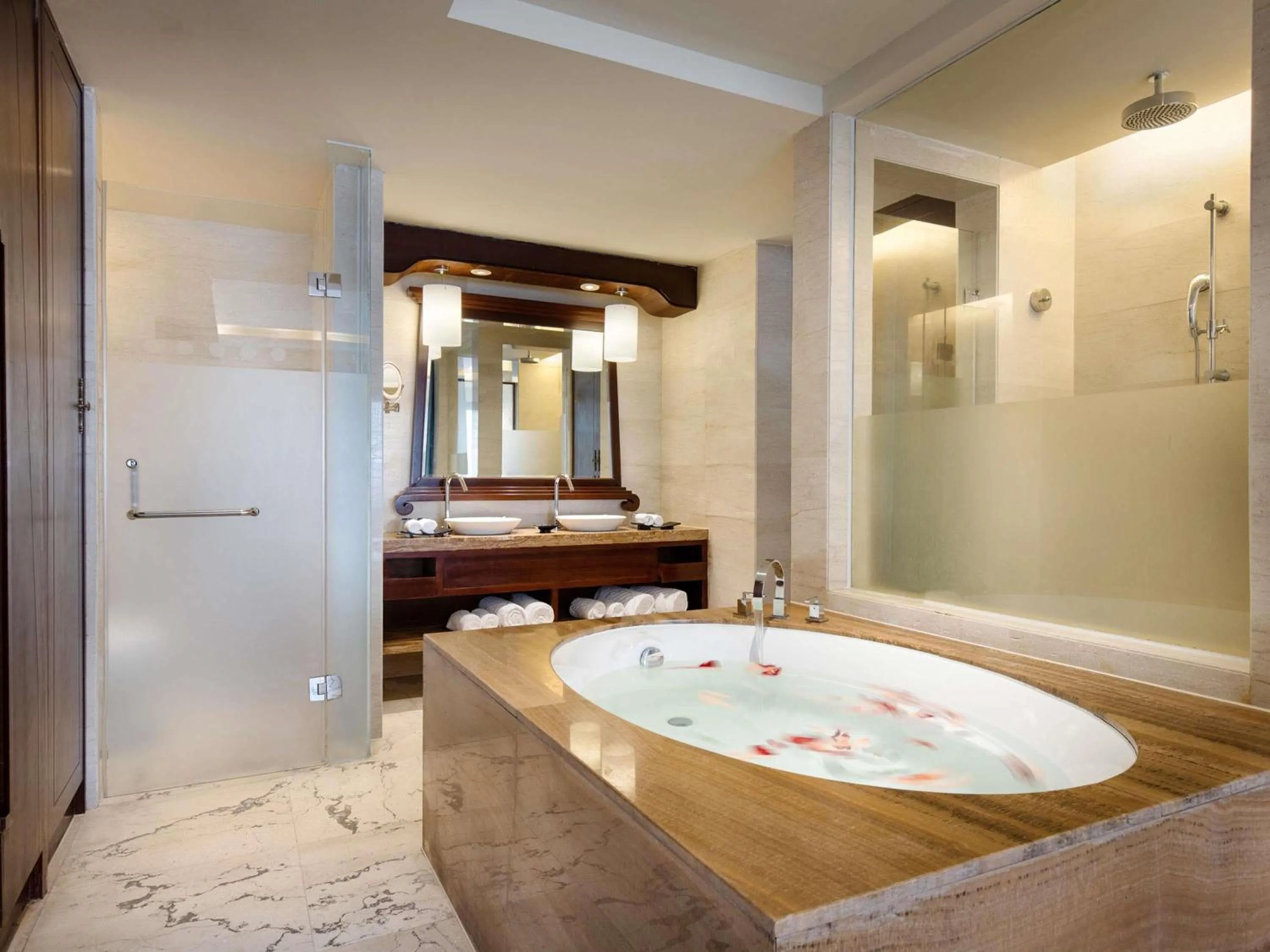 Photo of the whole room in Pullman Sanya Yalong Bay Villas & Resort