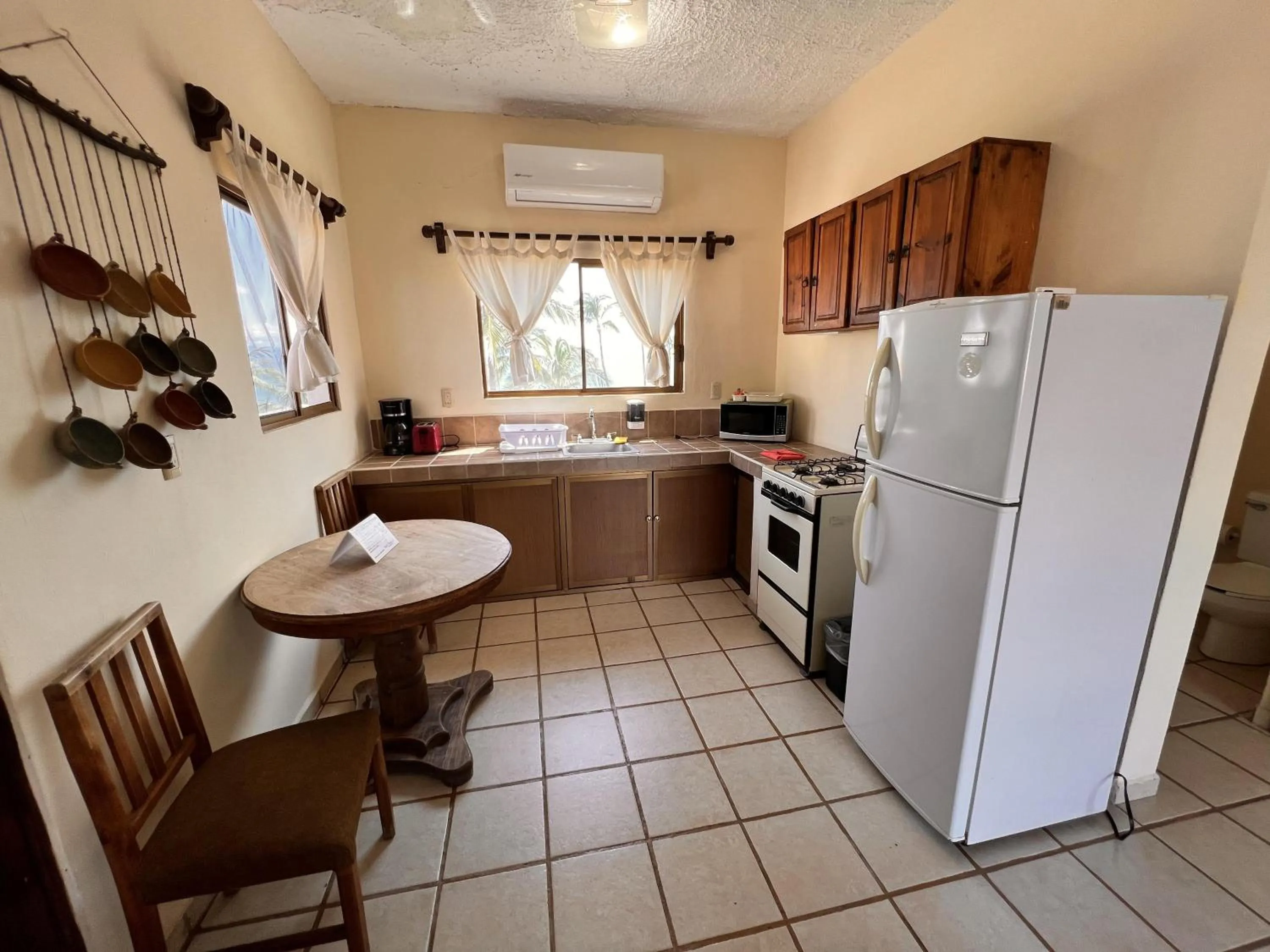 Dining area in Hotel Palmeras