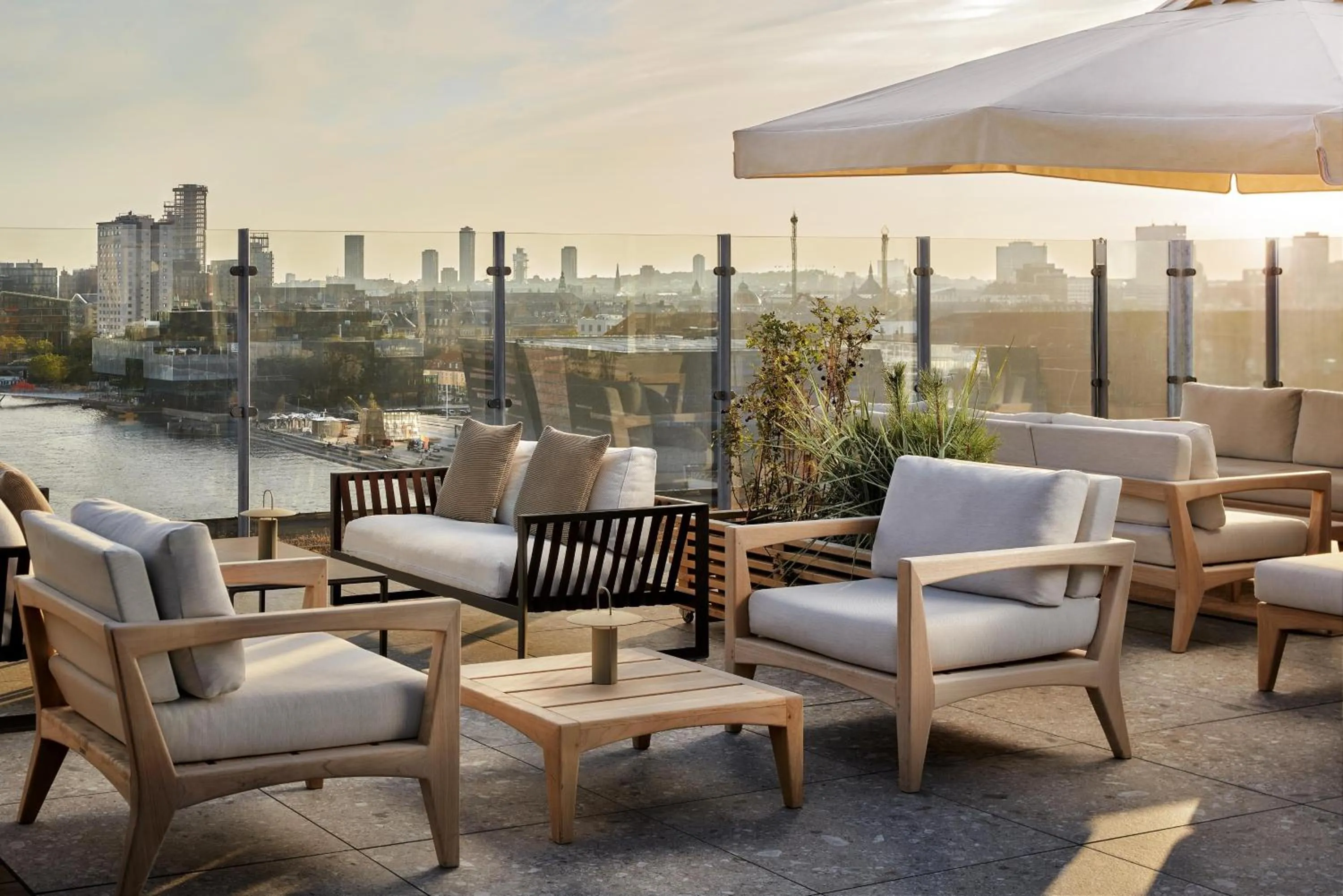 Lounge or bar in NH Collection Copenhagen