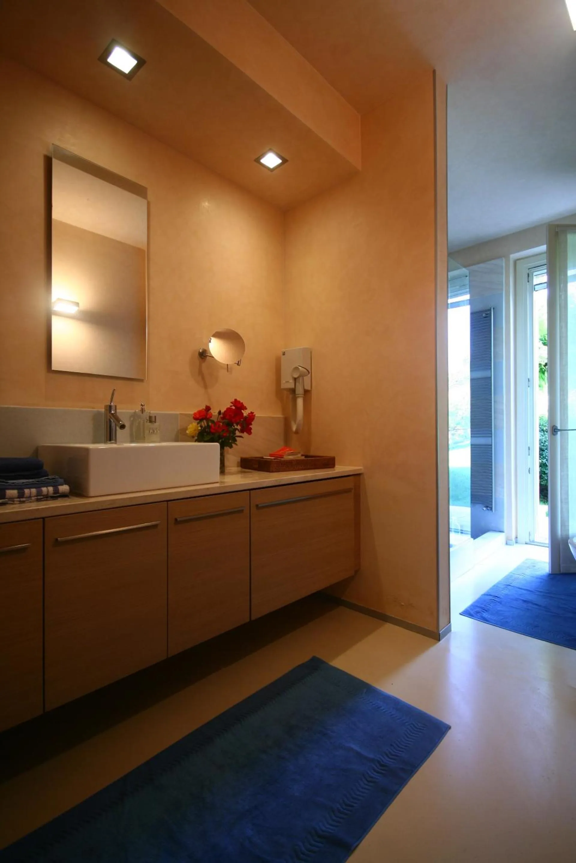 Other in A Casa di Maria