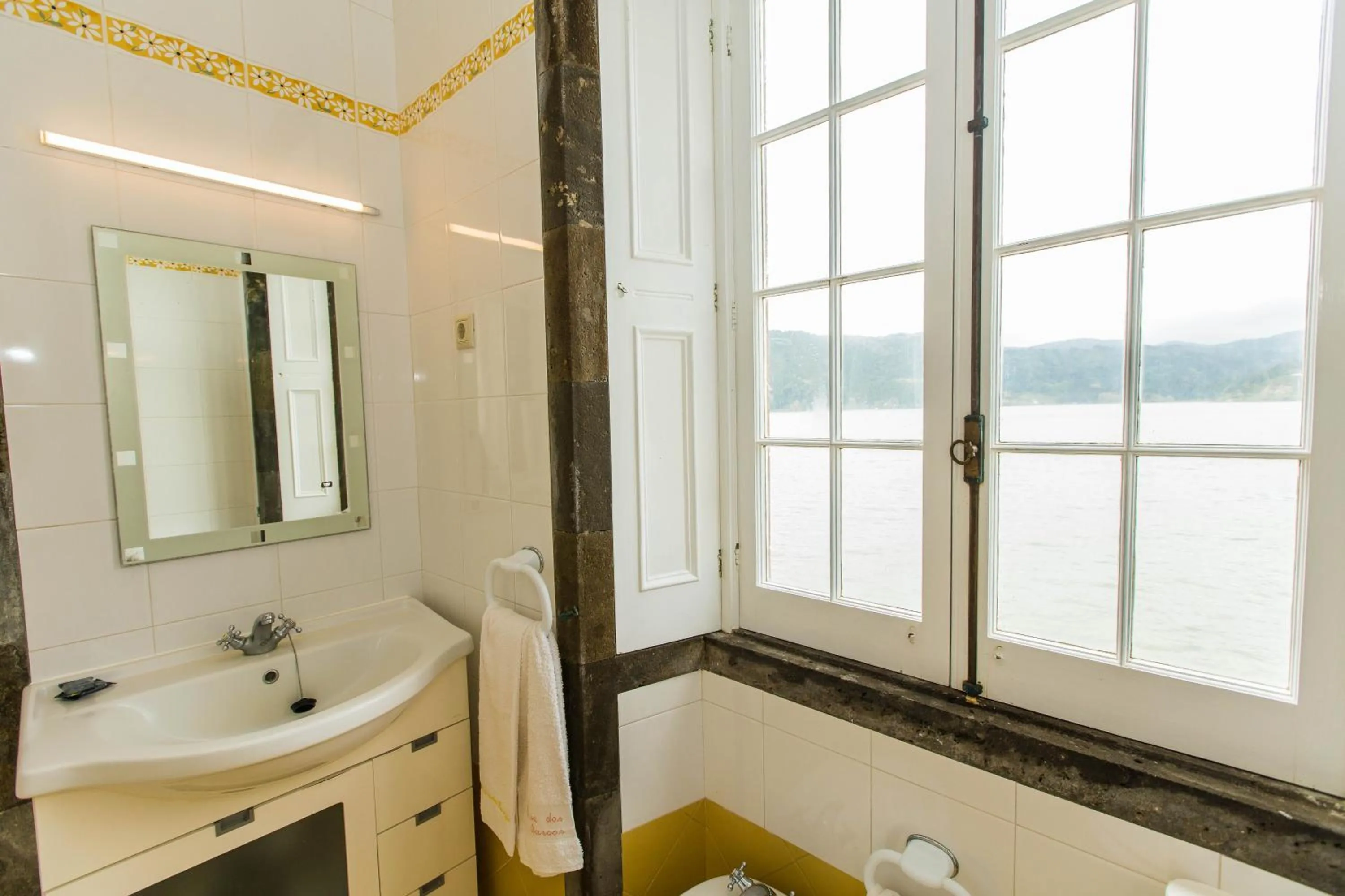 Shower in Casa Dos Barcos Furnas
