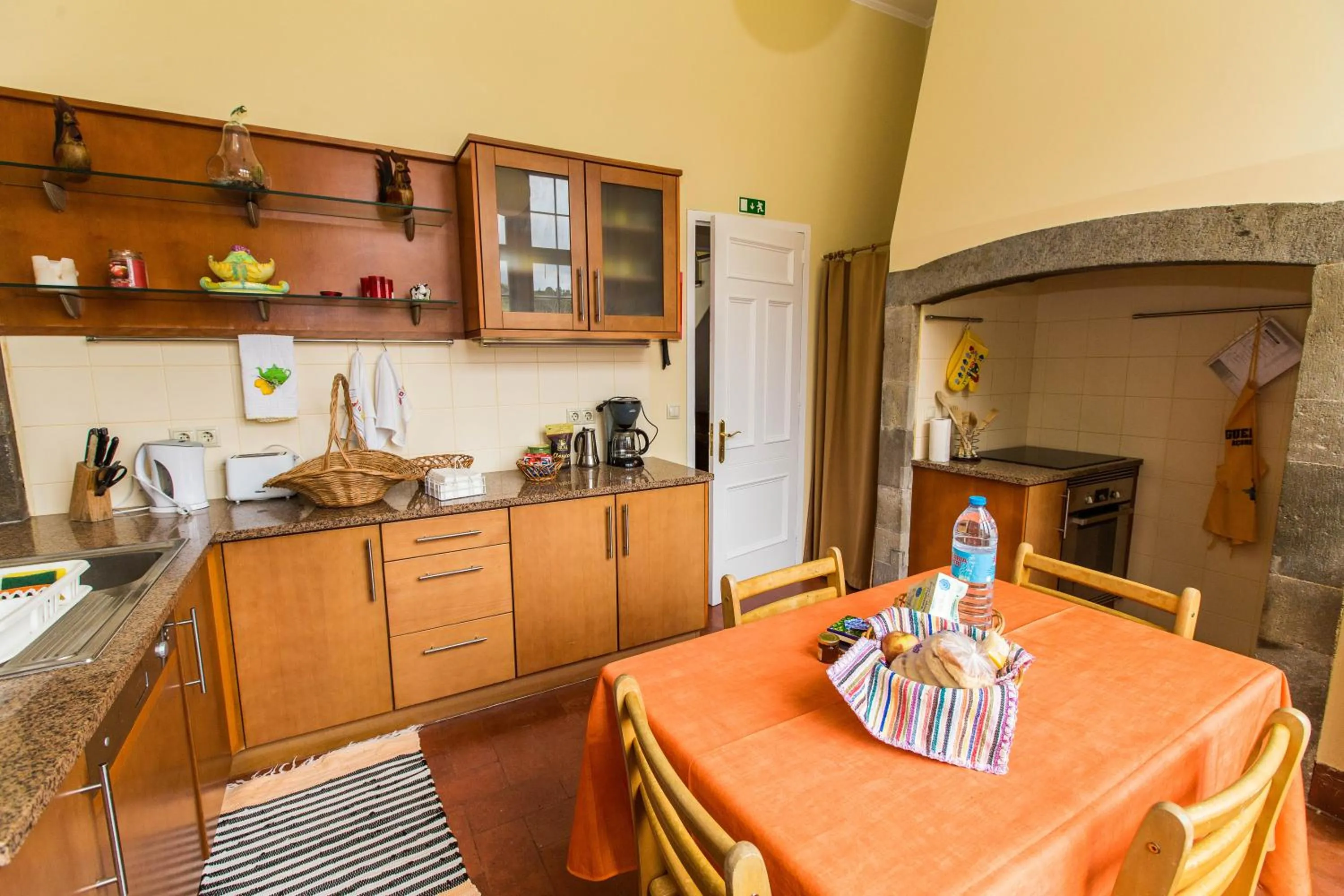 Coffee/tea facilities in Casa Dos Barcos Furnas