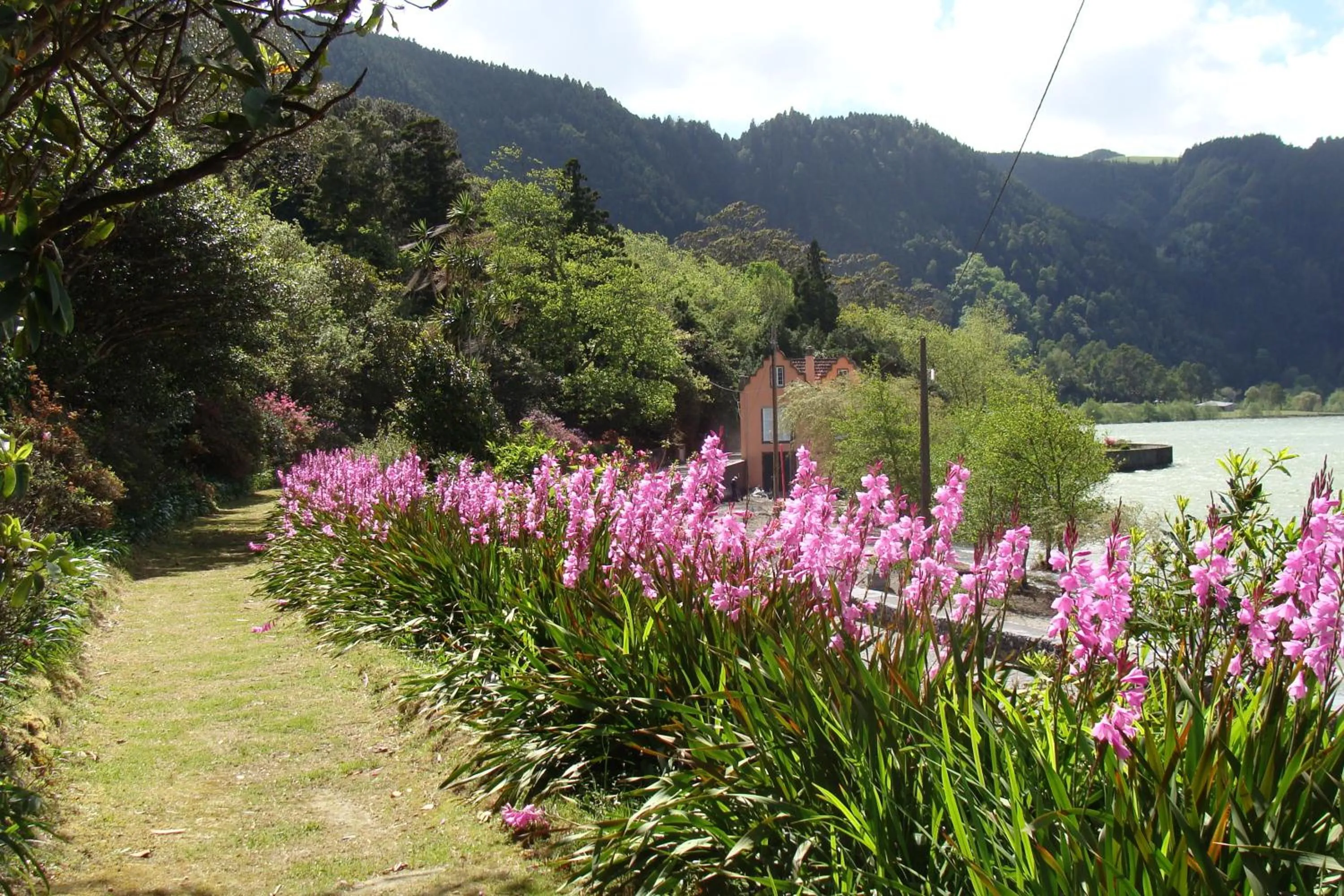 Property building in Casa Dos Barcos Furnas