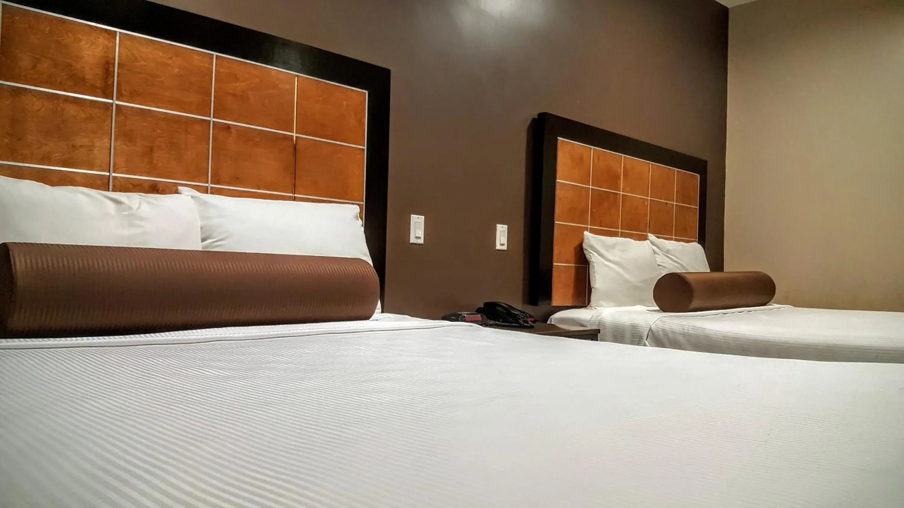 Bedroom, Room Photo in Gardena Terrace Inn Bedroom, Room Photo in Gardena Terrace Inn