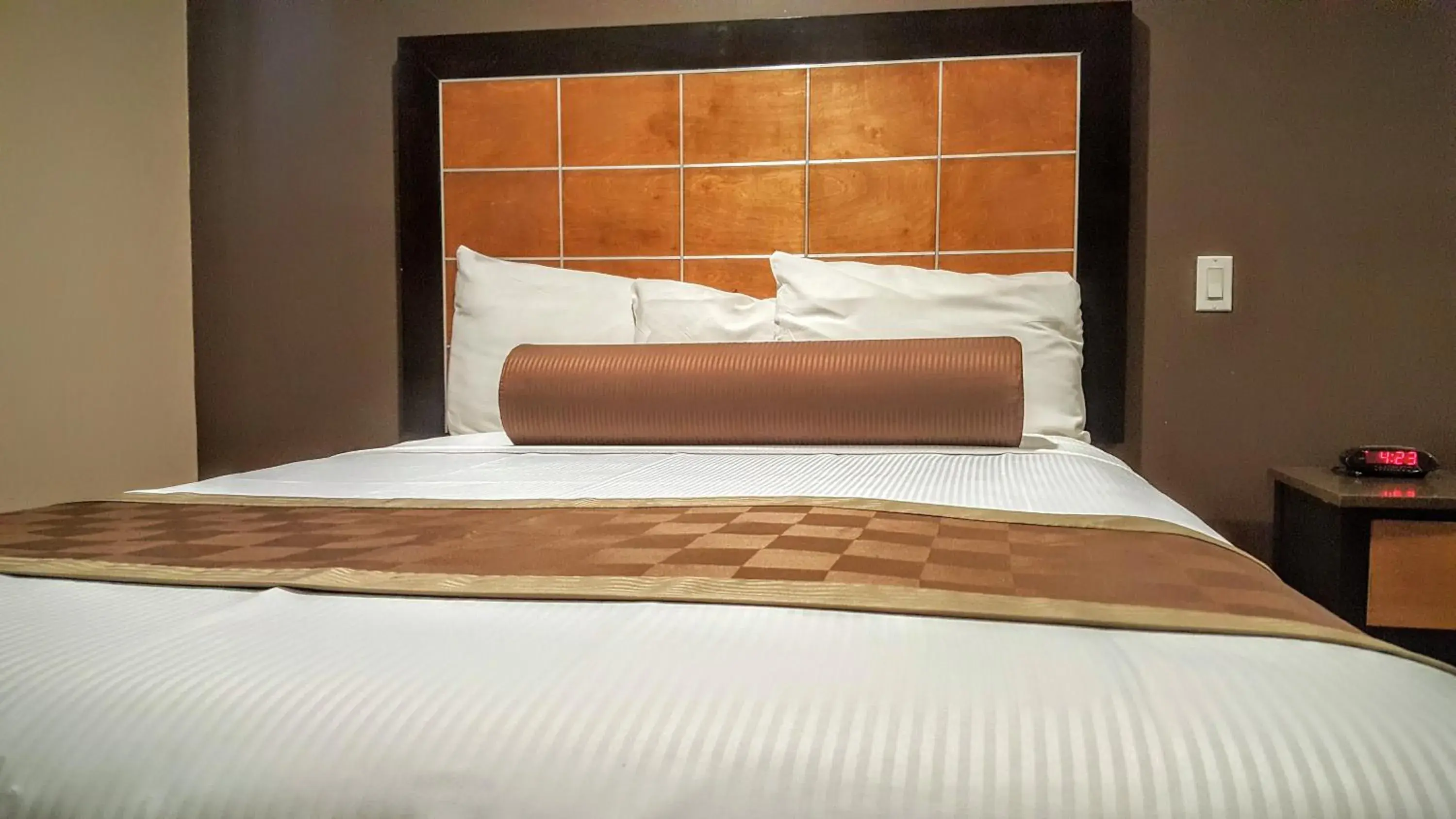 Bedroom in Gardena Terrace Inn Bedroom in Gardena Terrace Inn