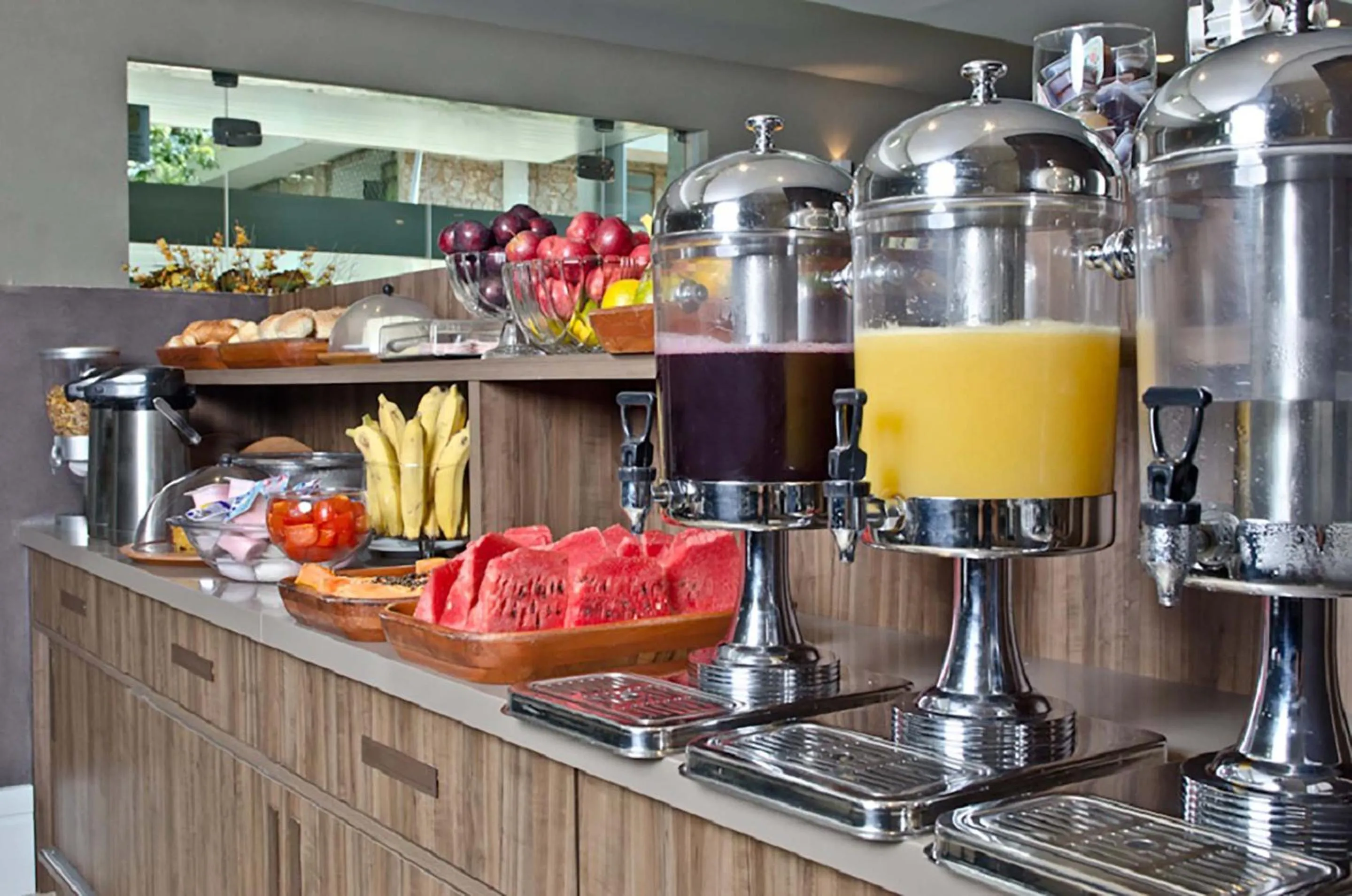Breakfast in Athus Brasilia Hotel by Bsb Inn